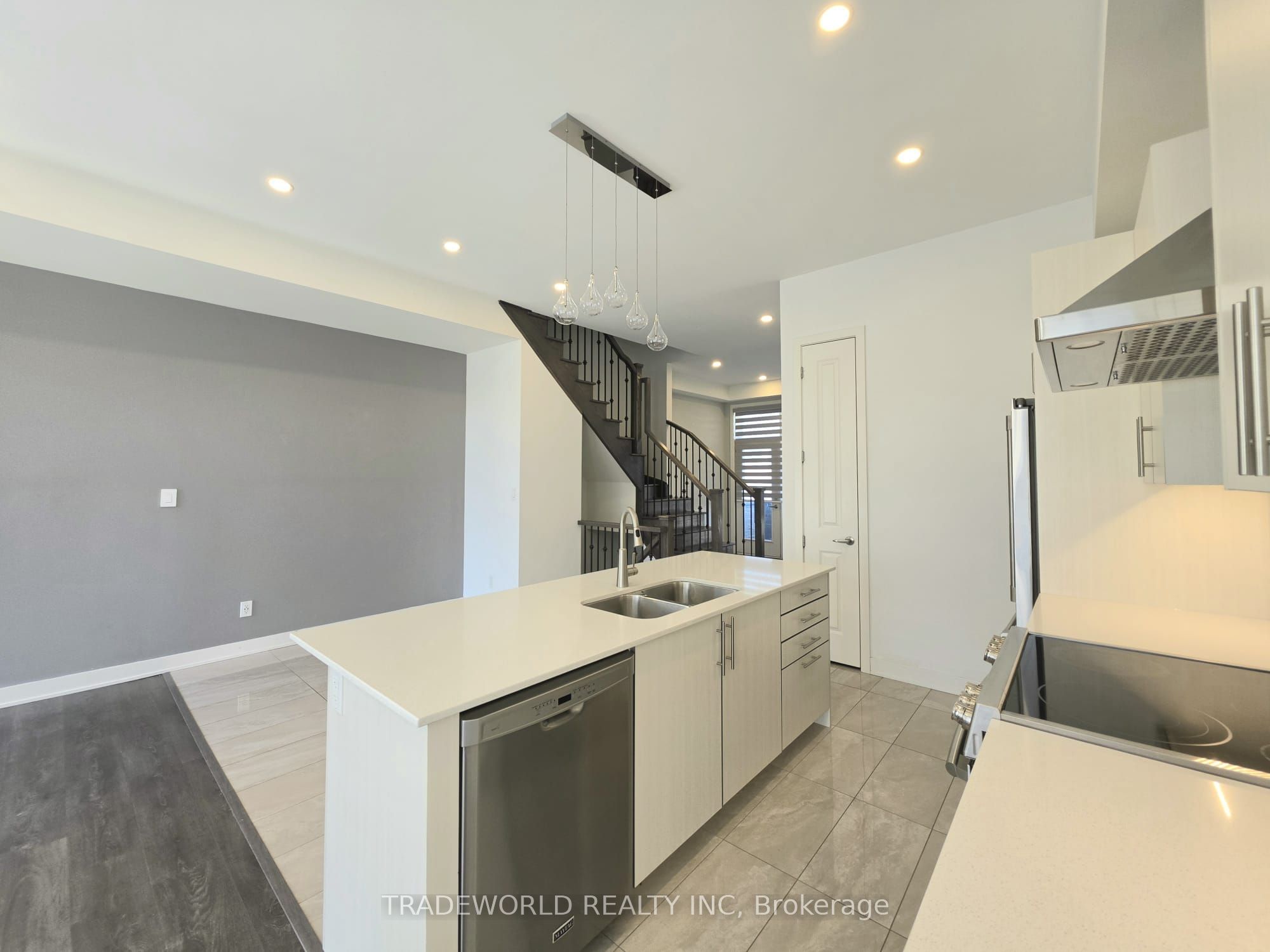 59 Carpaccio Avenue Property Photo 7