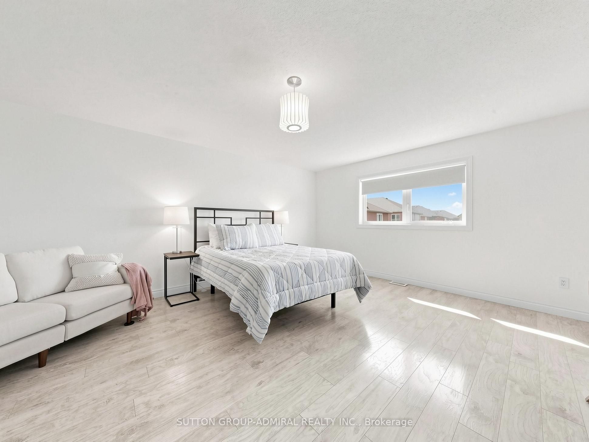 10 Silver Oaks Boulevard Property Photo 13