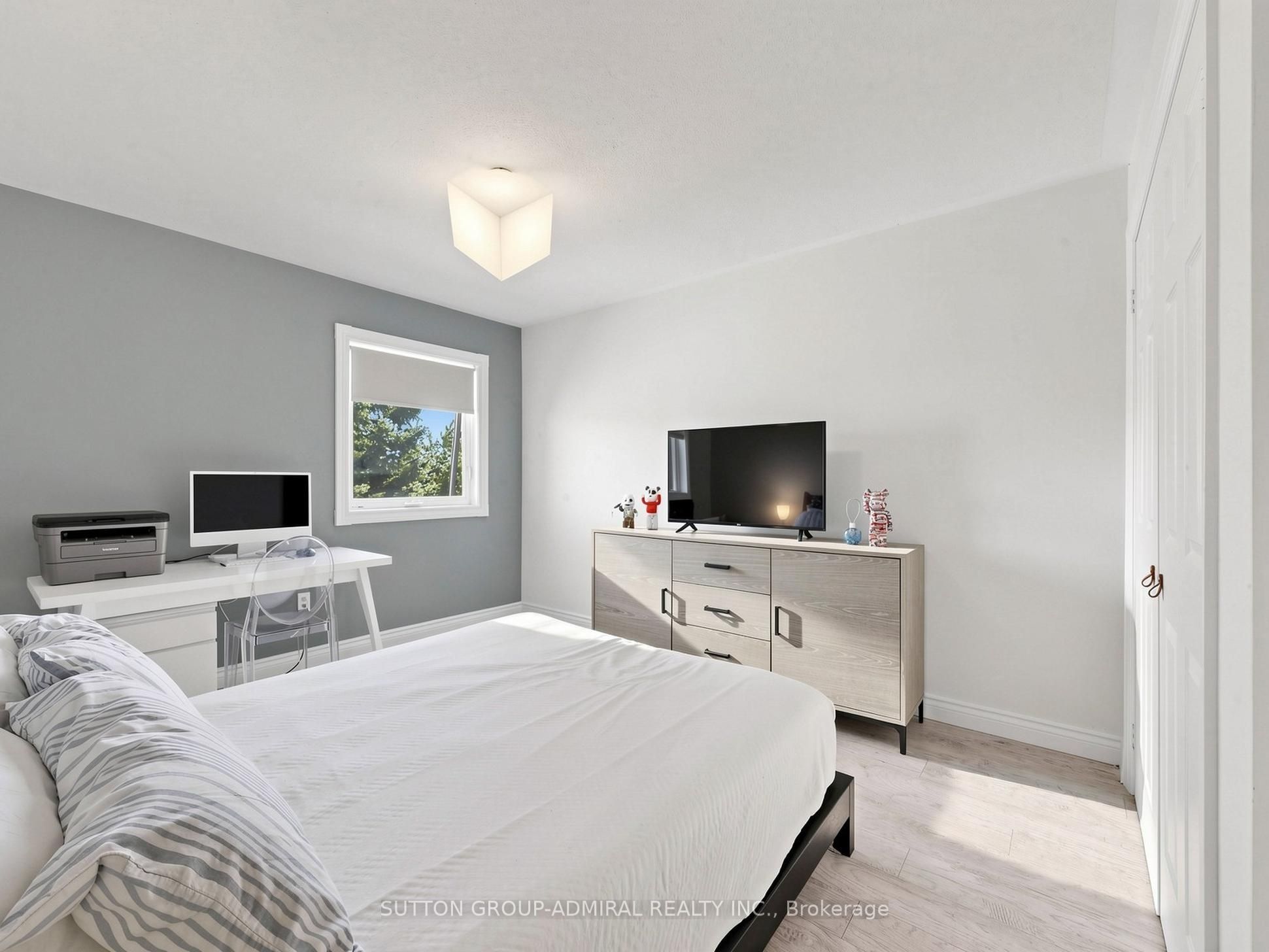 10 Silver Oaks Boulevard Property Photo 18