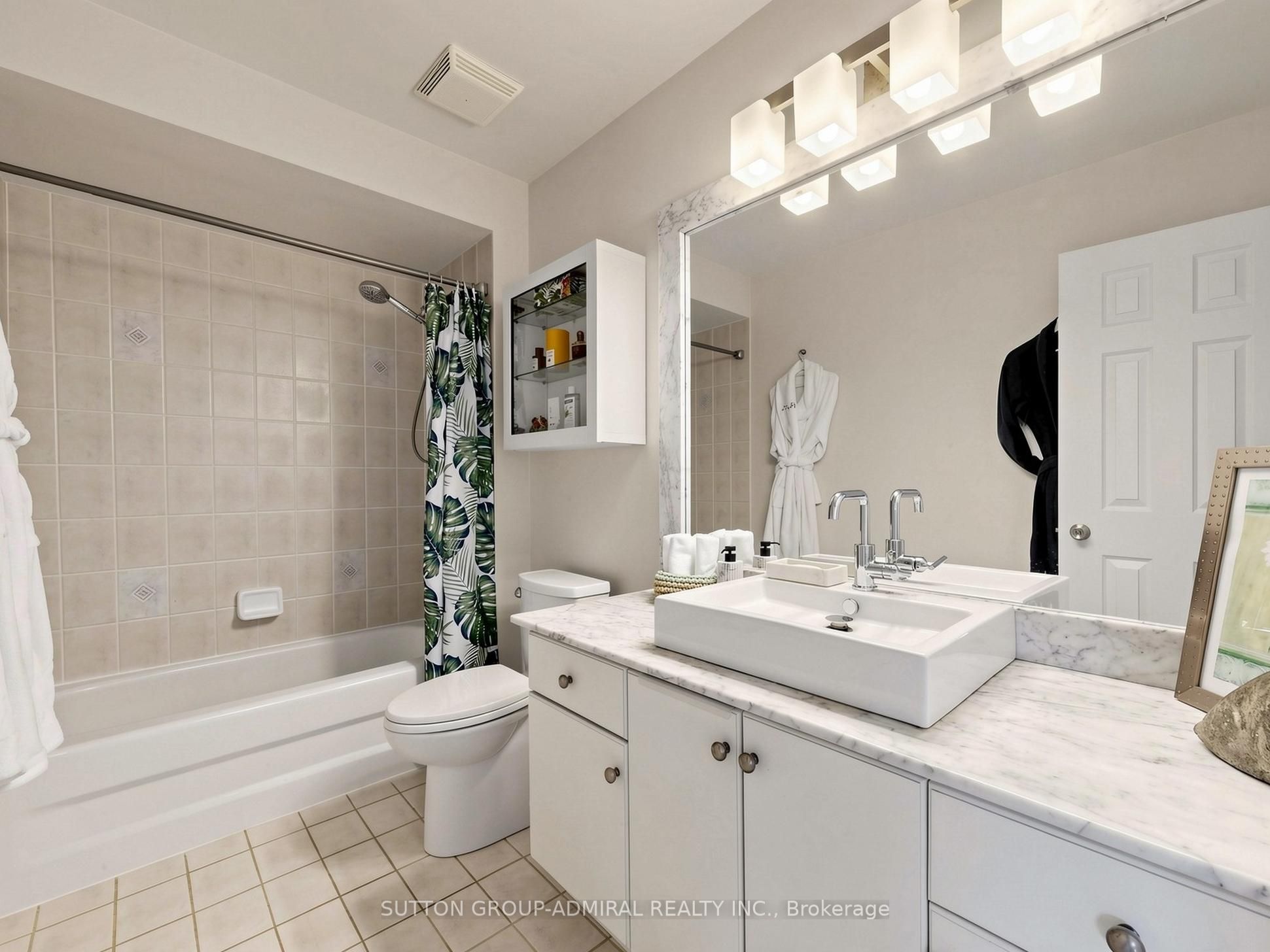 10 Silver Oaks Boulevard Property Photo 21