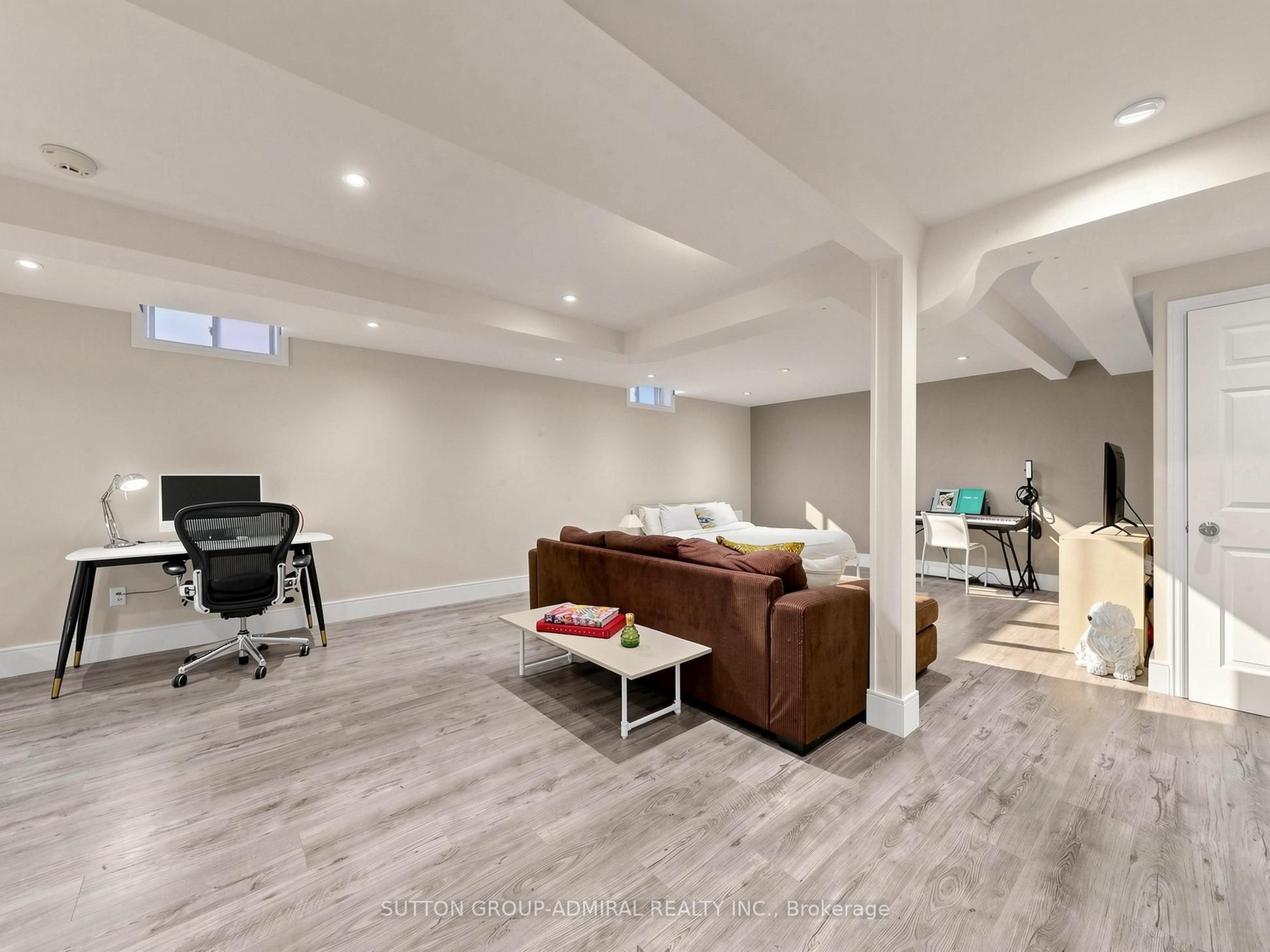 10 Silver Oaks Boulevard Property Photo 23