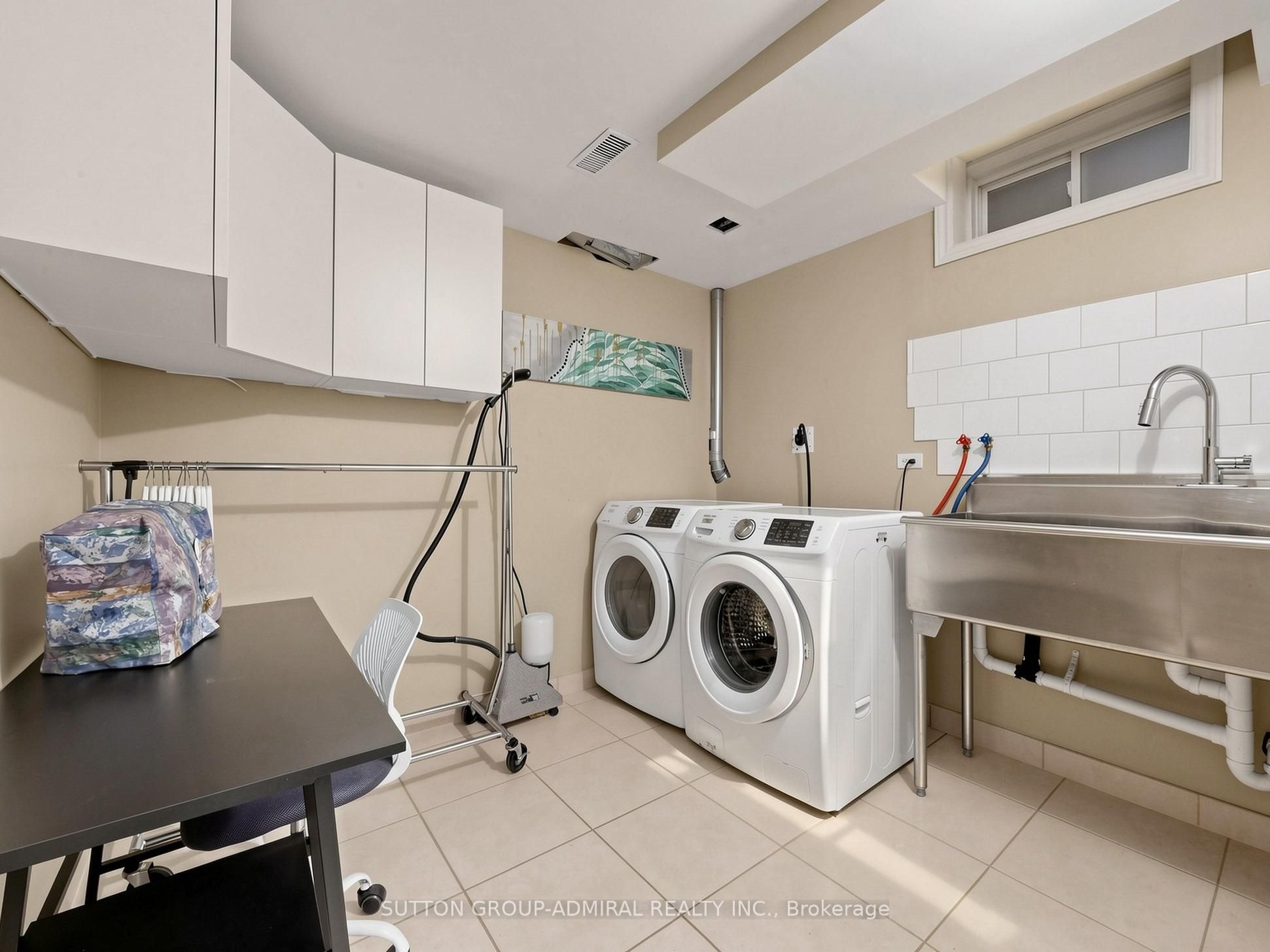 10 Silver Oaks Boulevard Property Photo 28