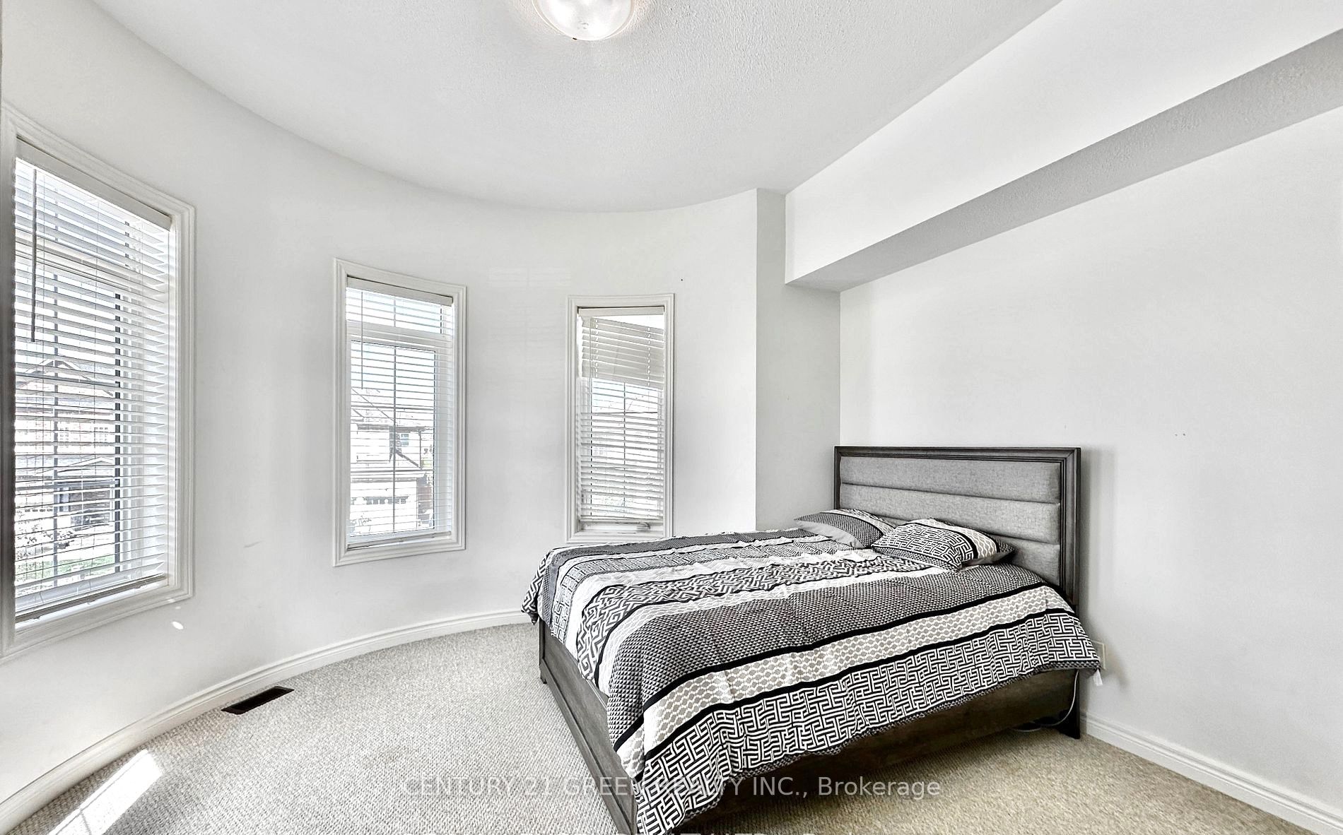 21 Tupling Street Property Photo 25