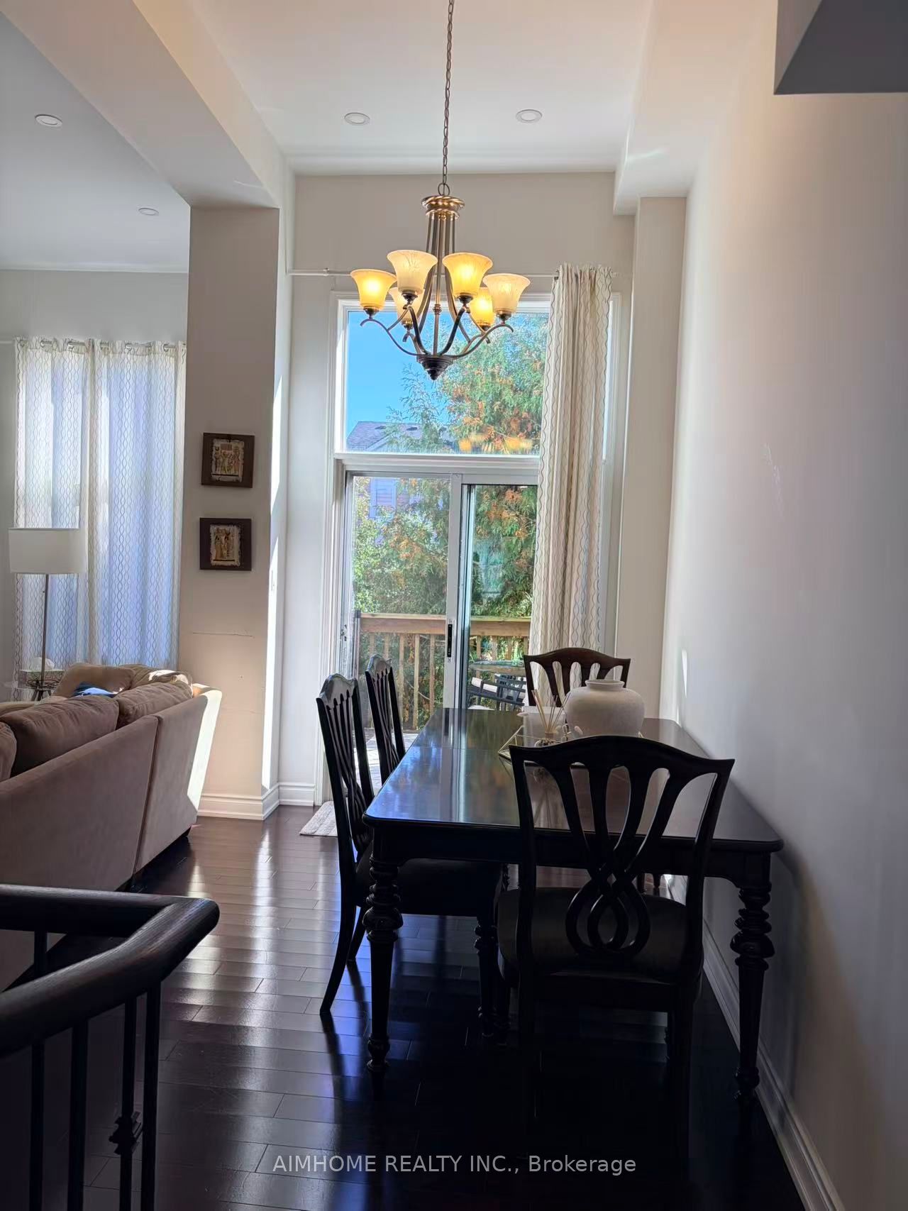 131 Bridlepath Street Property Photo 6