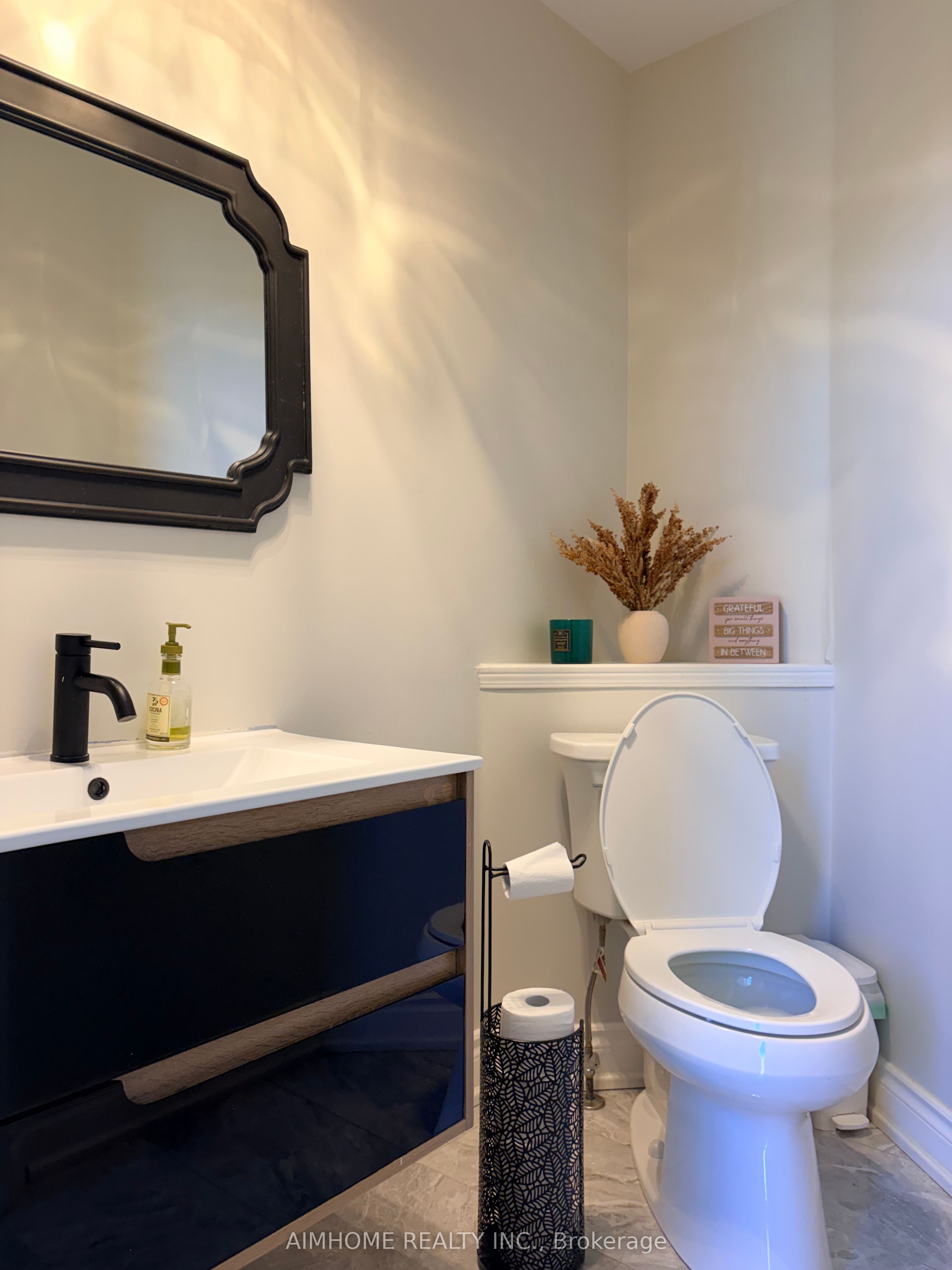 131 Bridlepath Street Property Photo 11