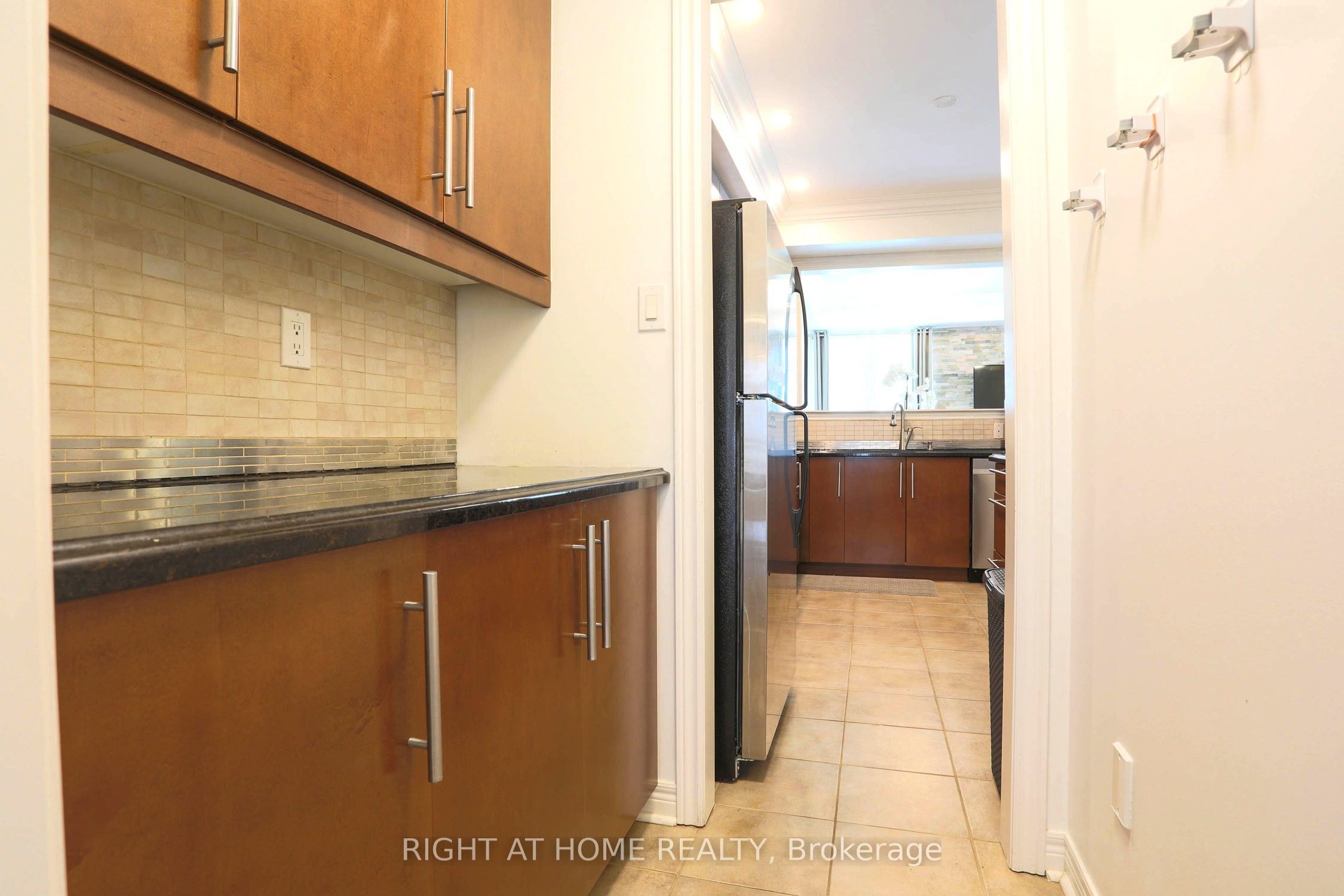 11 Littleriver Court Property Photo 5