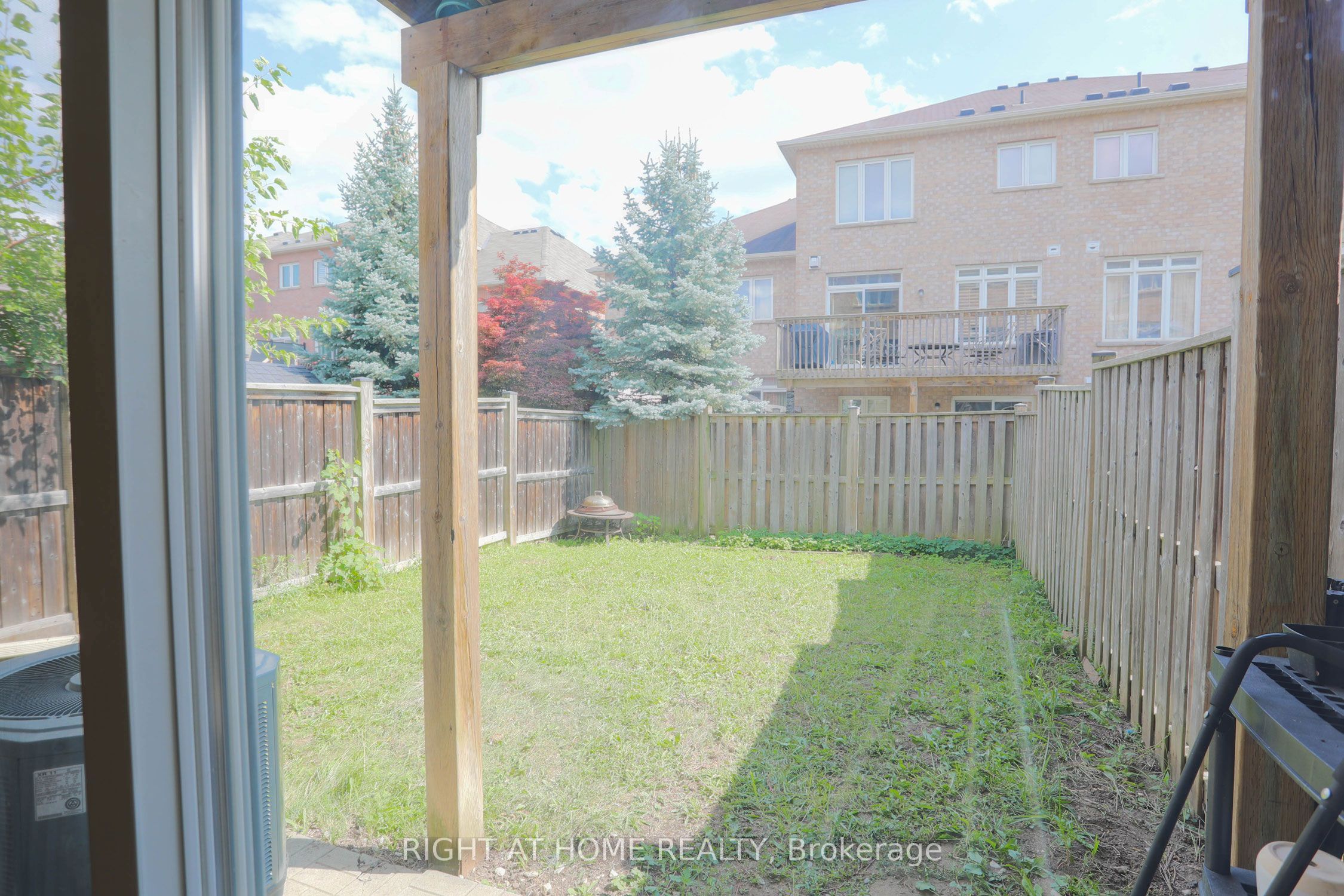 11 Littleriver Court Property Photo 23