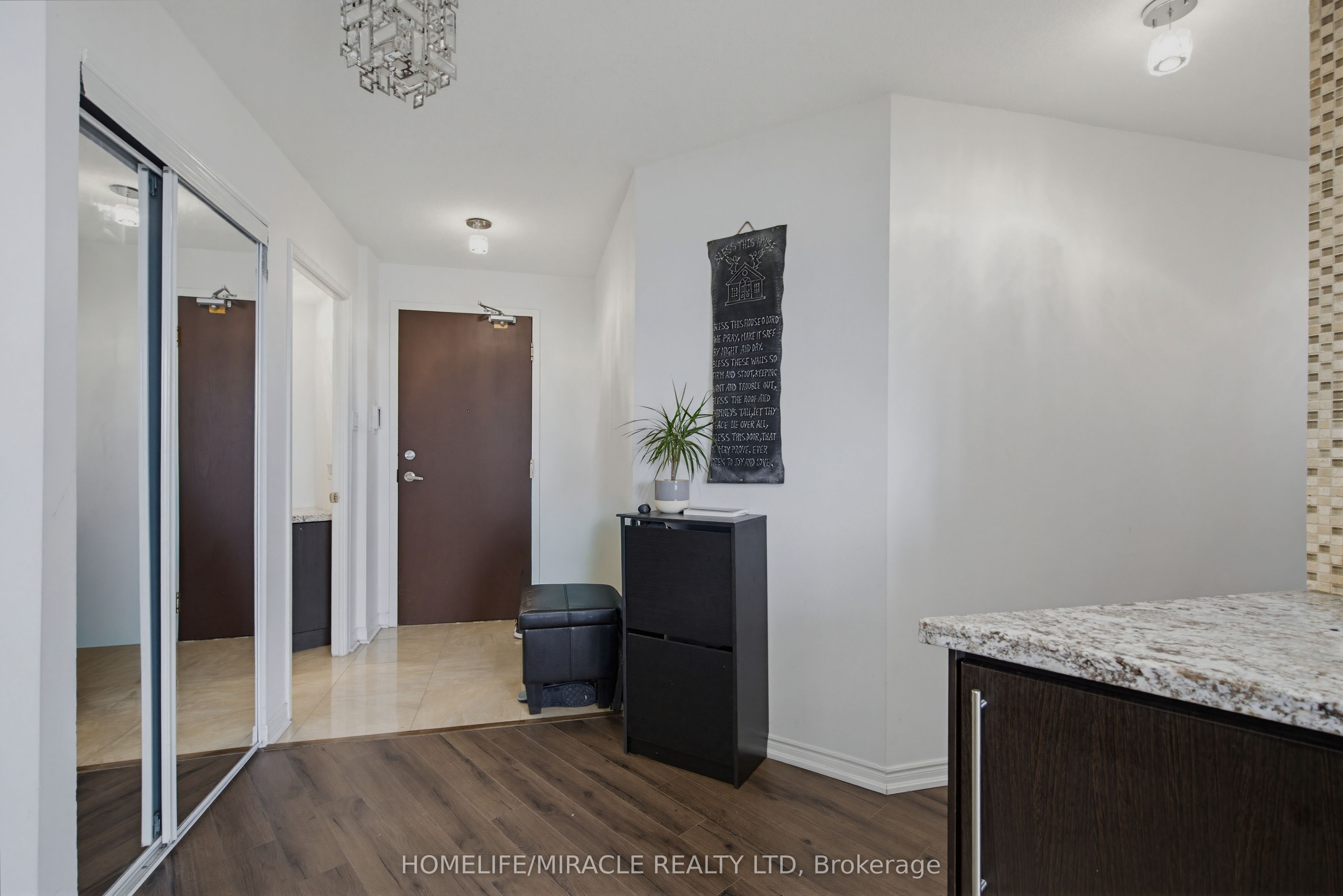 7250 Yonge Street Ph211 Property Photo 4