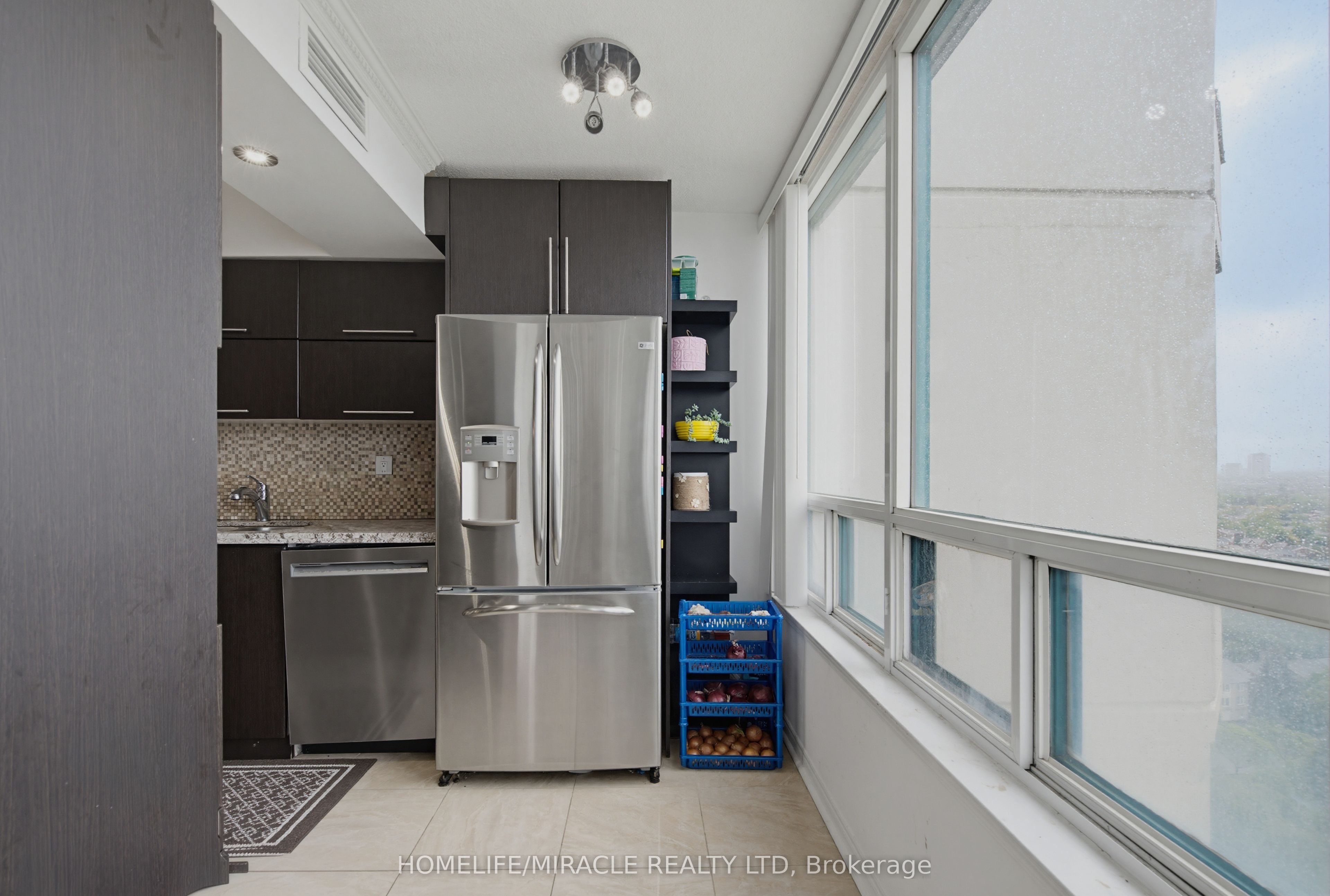 7250 Yonge Street Ph211 Property Photo 18