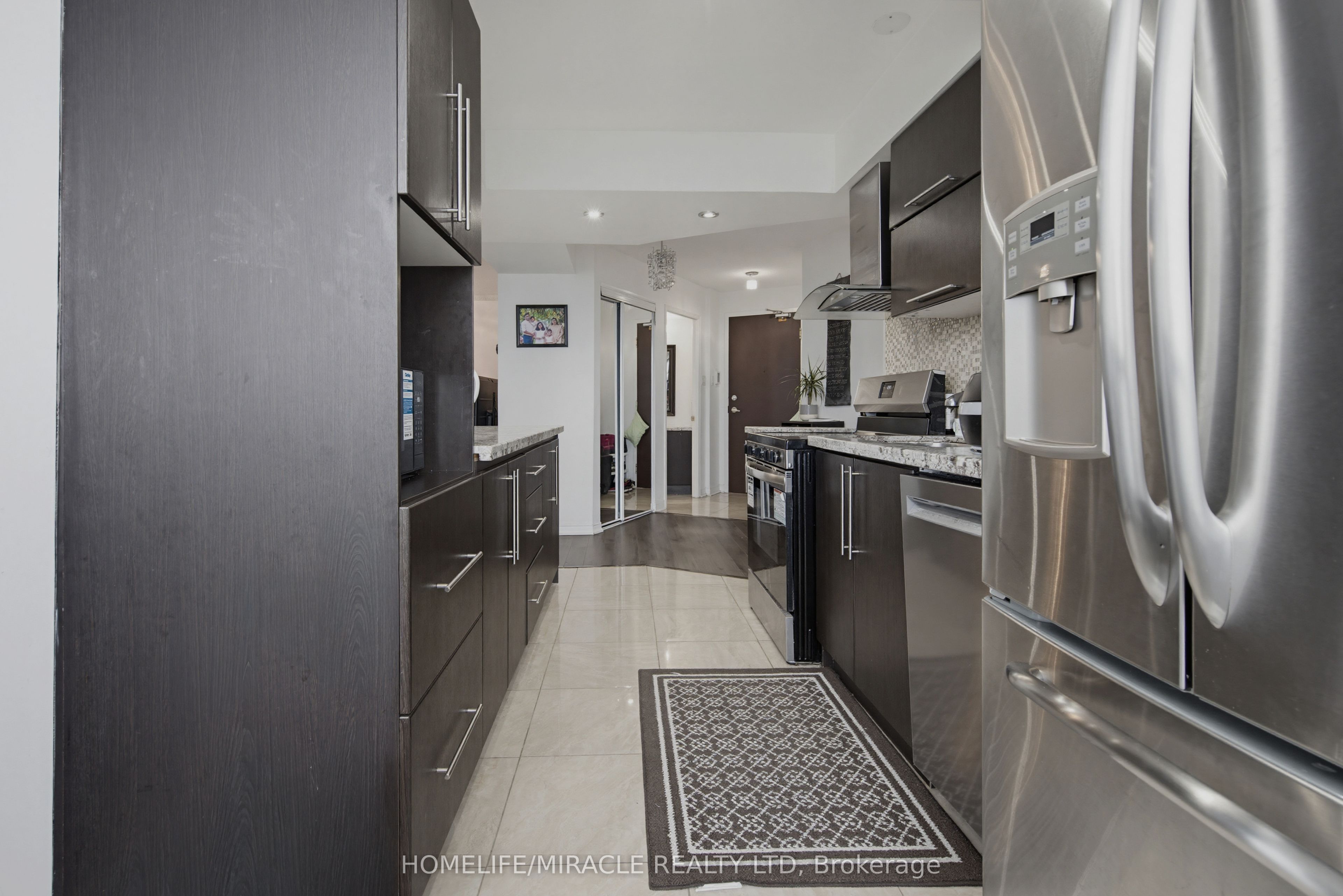 7250 Yonge Street Ph211 Property Photo 19