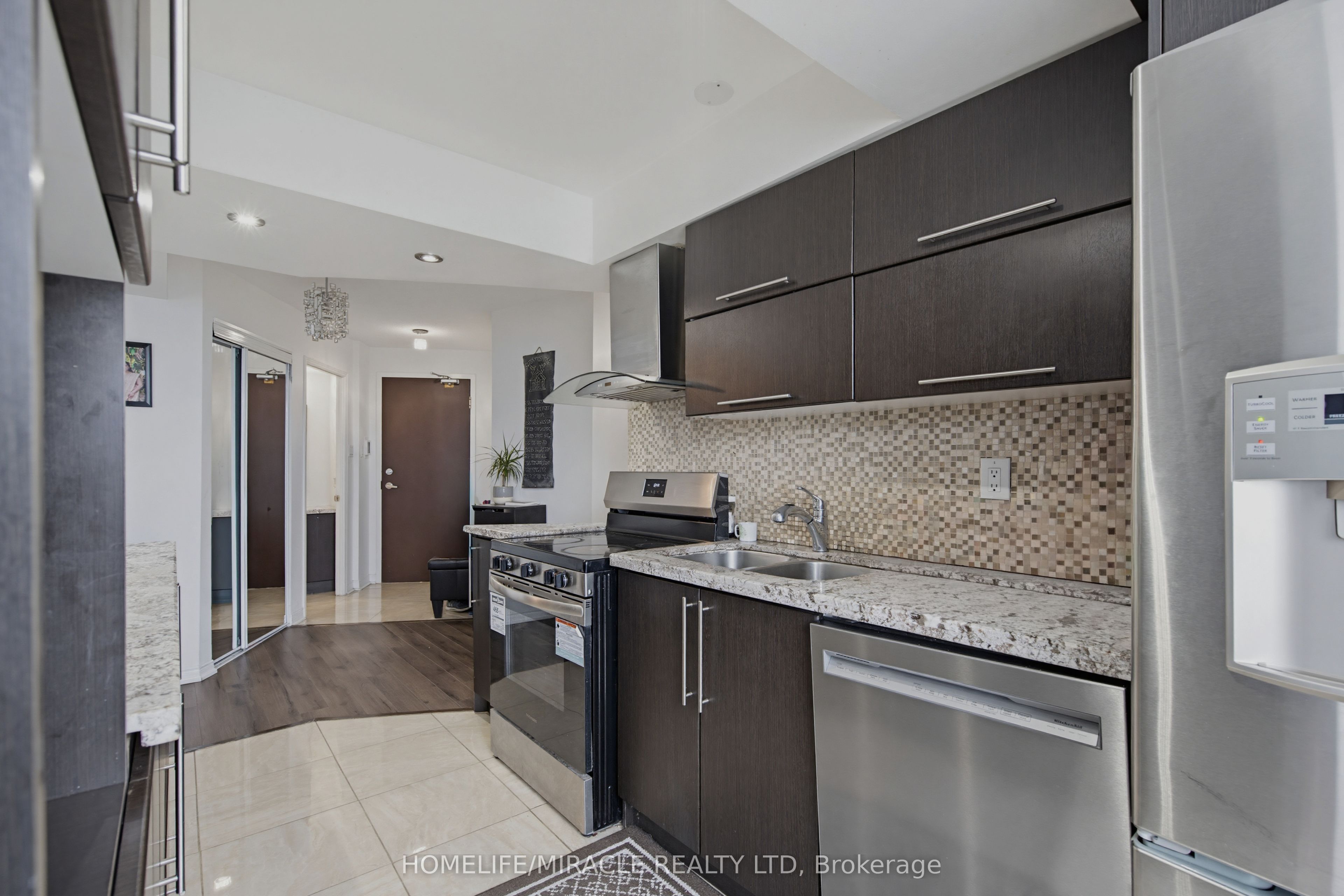 7250 Yonge Street Ph211 Property Photo 21