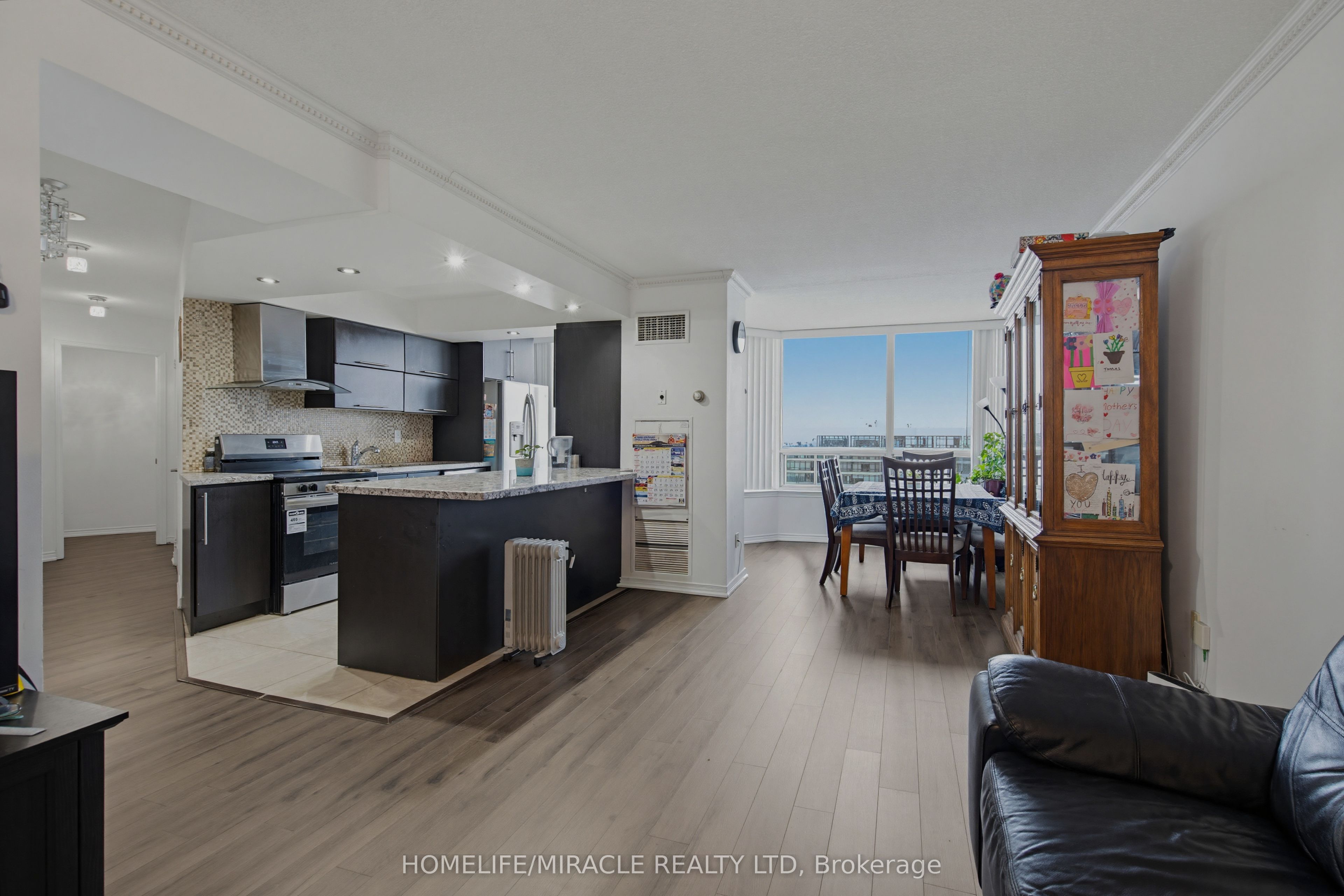 7250 Yonge Street Ph211 Property Photo 25