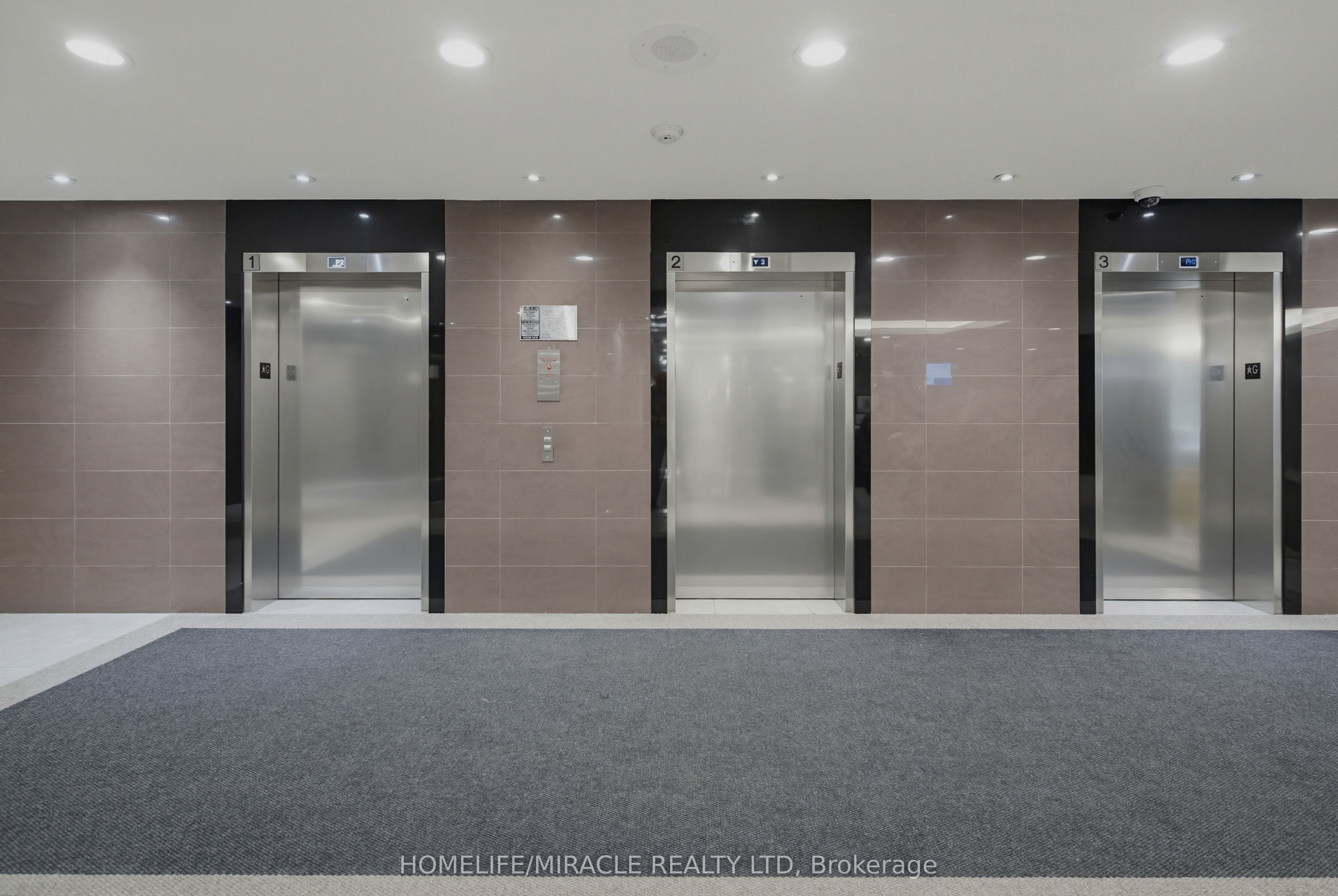 7250 Yonge Street Ph211 Property Photo 26