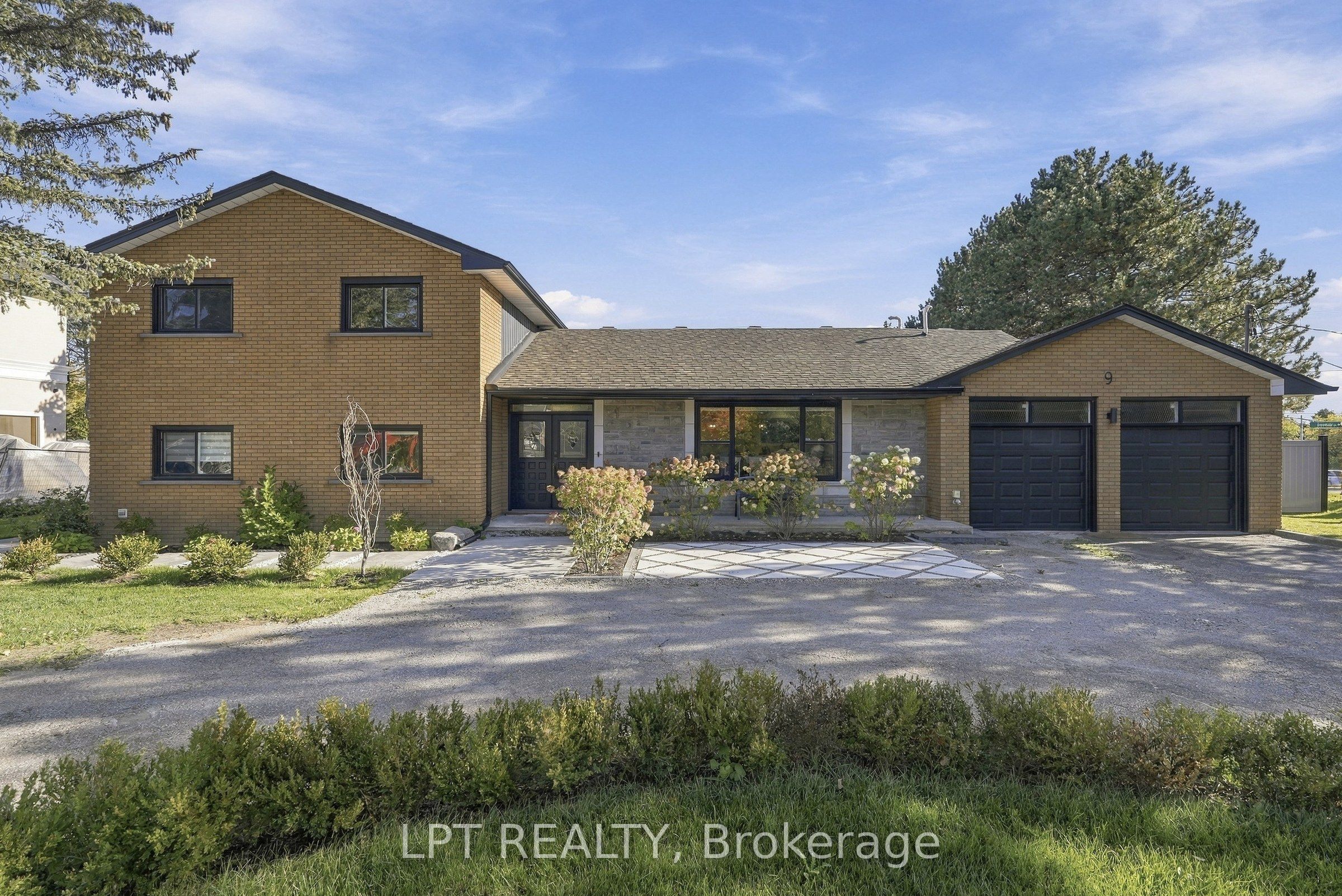 9 Noblewood Drive Property Photo 1
