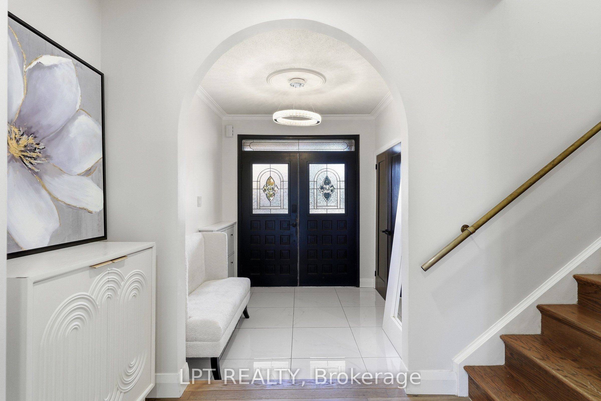 9 Noblewood Drive Property Photo 4