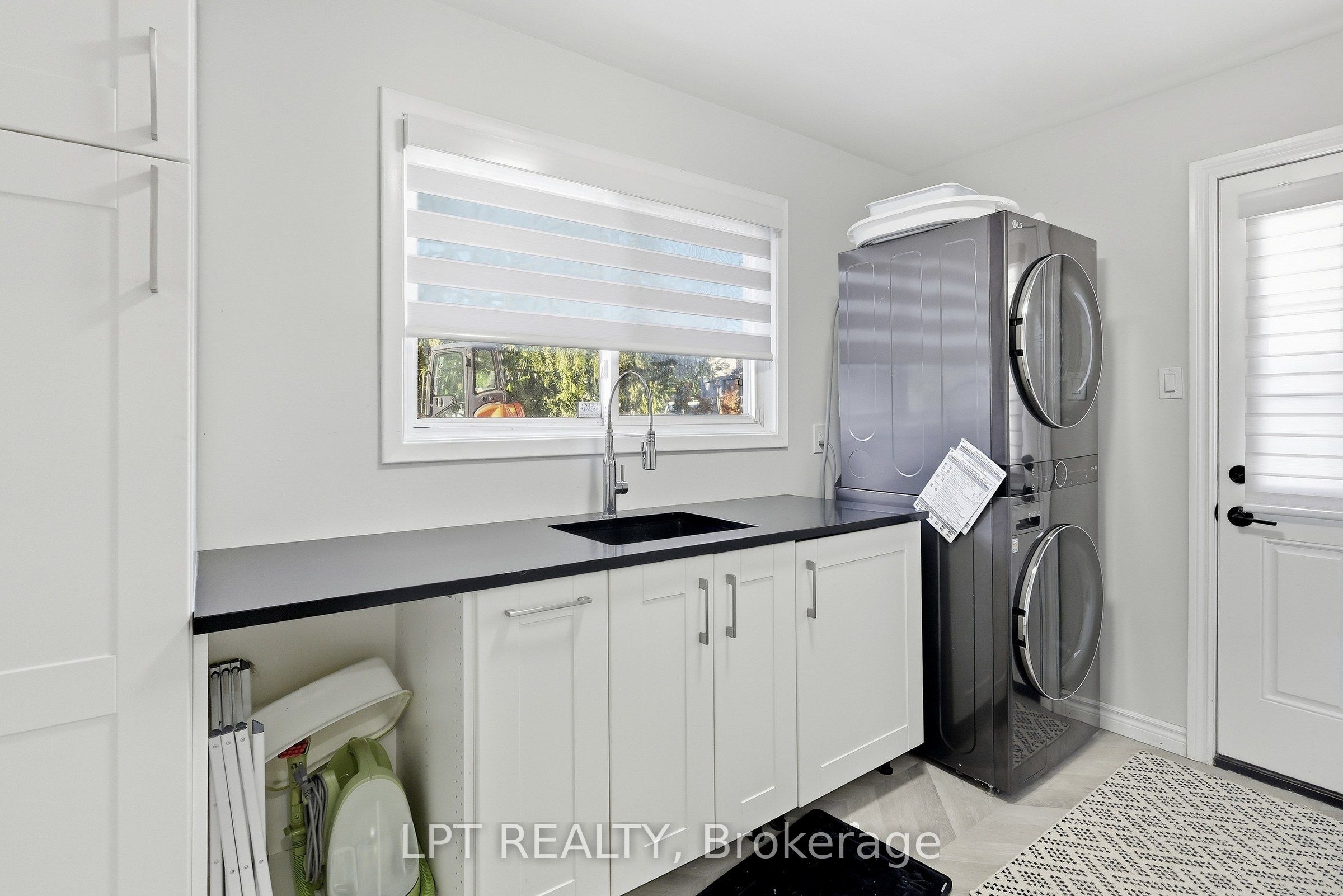 9 Noblewood Drive Property Photo 14