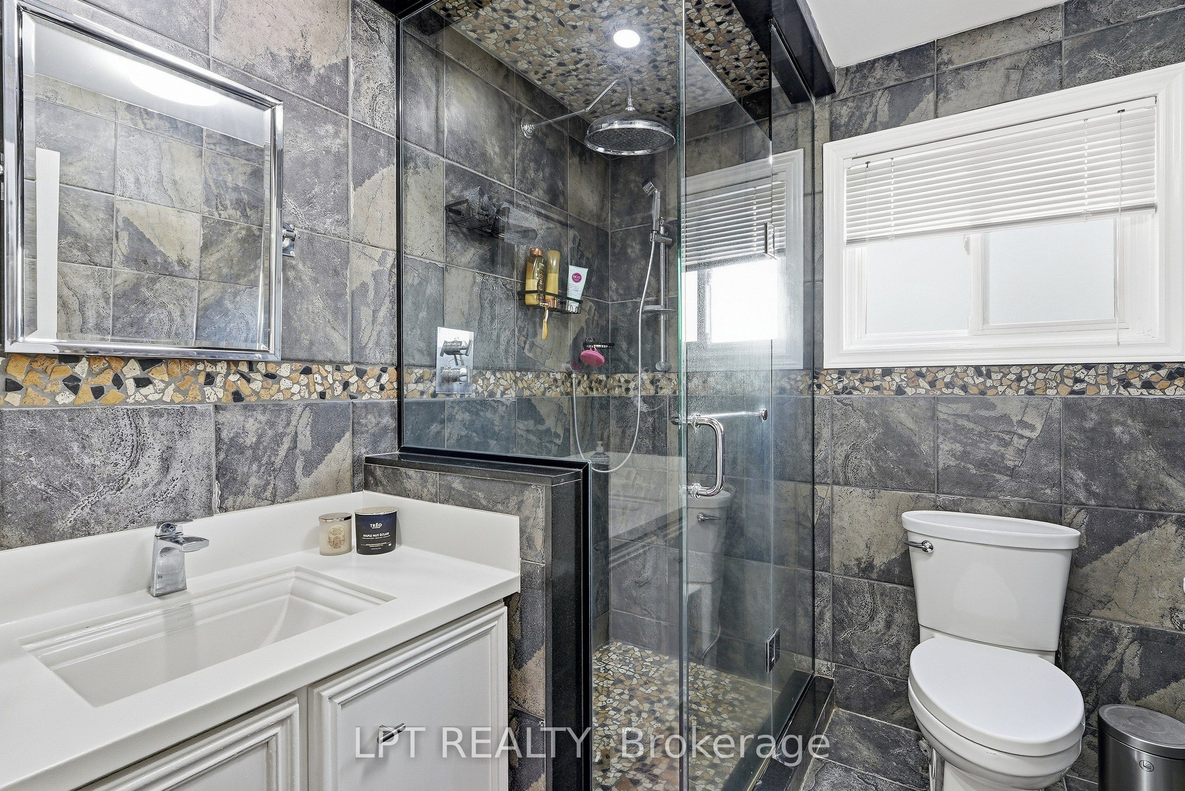 9 Noblewood Drive Property Photo 17