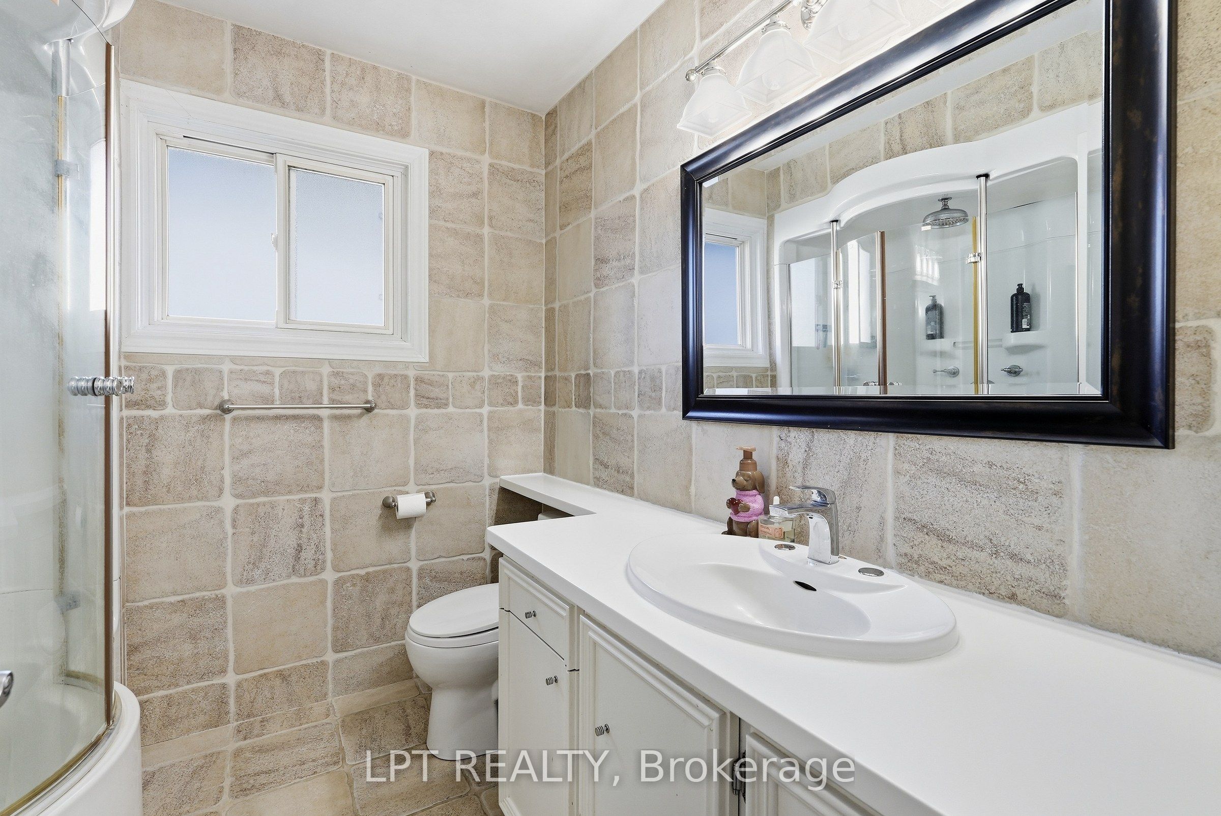 9 Noblewood Drive Property Photo 20