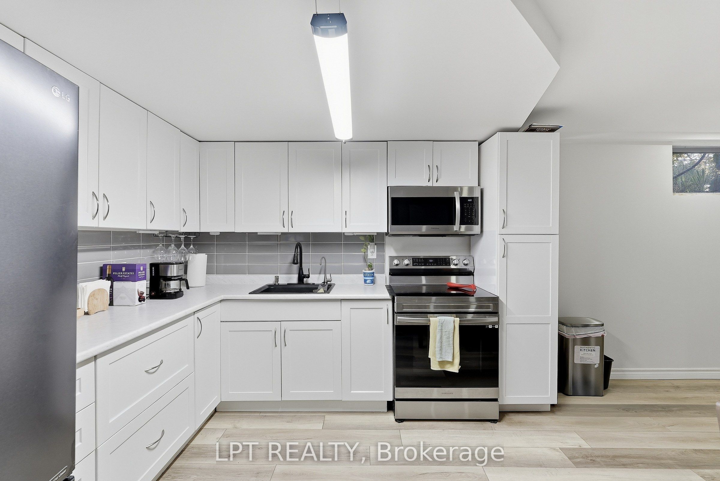 9 Noblewood Drive Property Photo 23