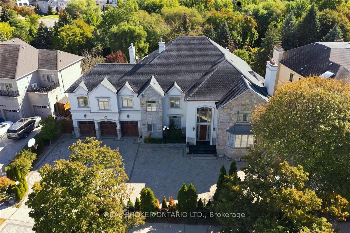 39 Dewbourne Avenue Property Photo 5