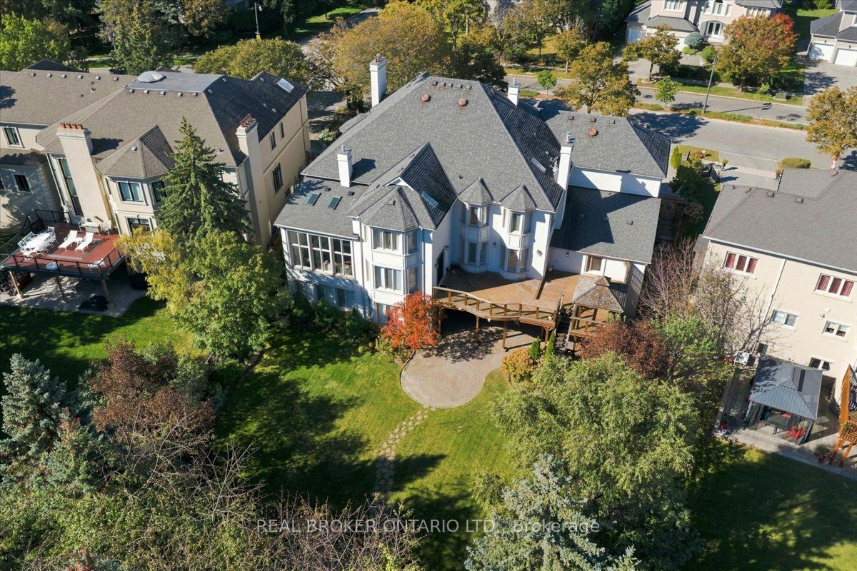 39 Dewbourne Avenue Property Photo 14