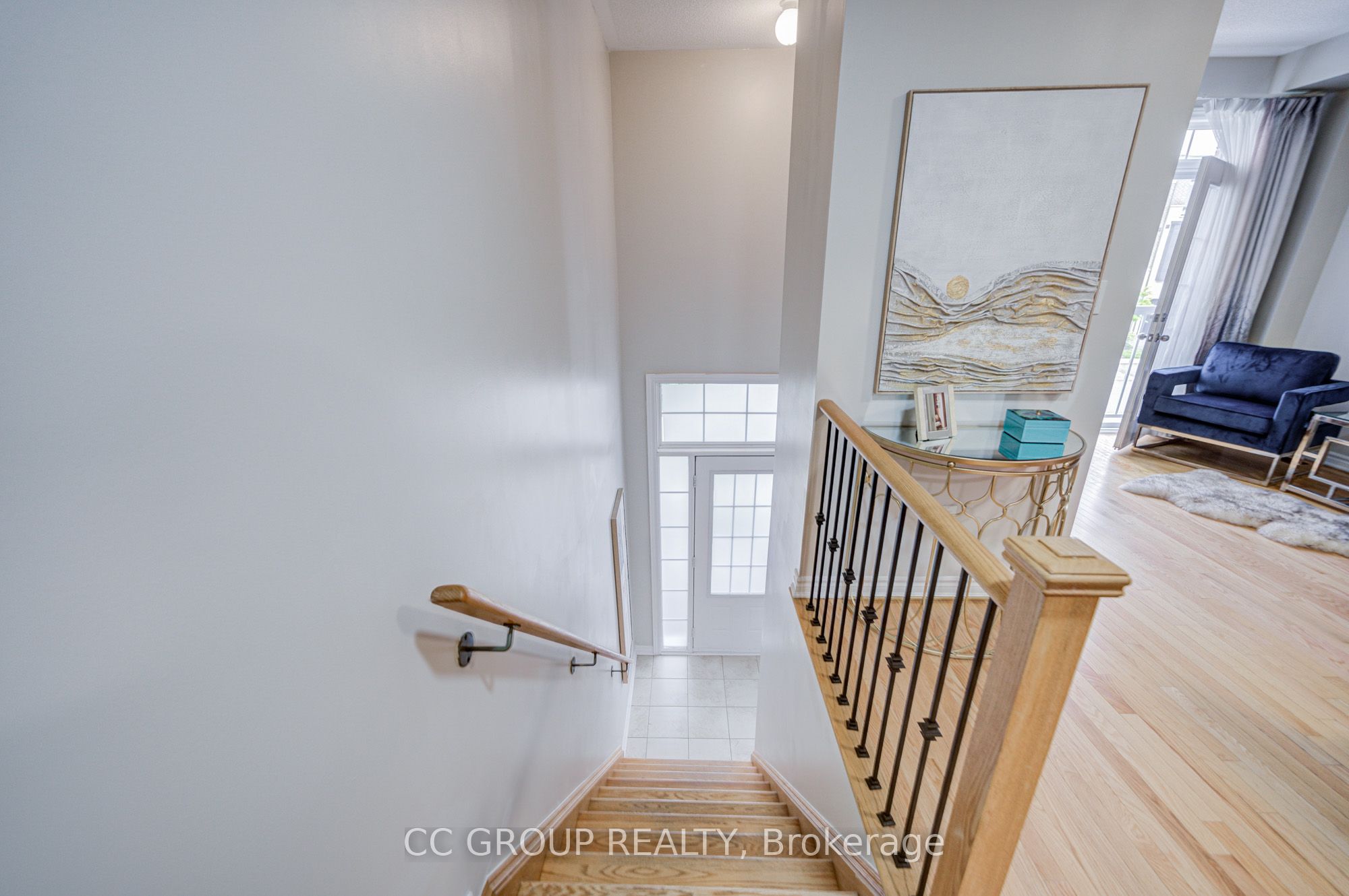138 Farooq Boulevard S Property Photo 4