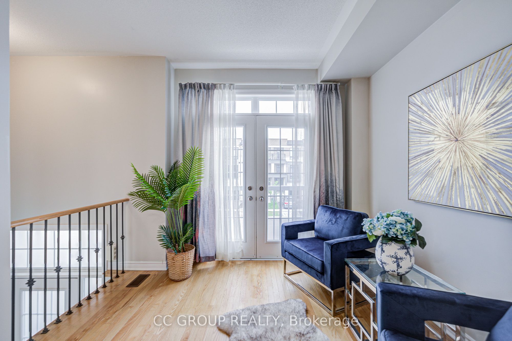 138 Farooq Boulevard S Property Photo 7