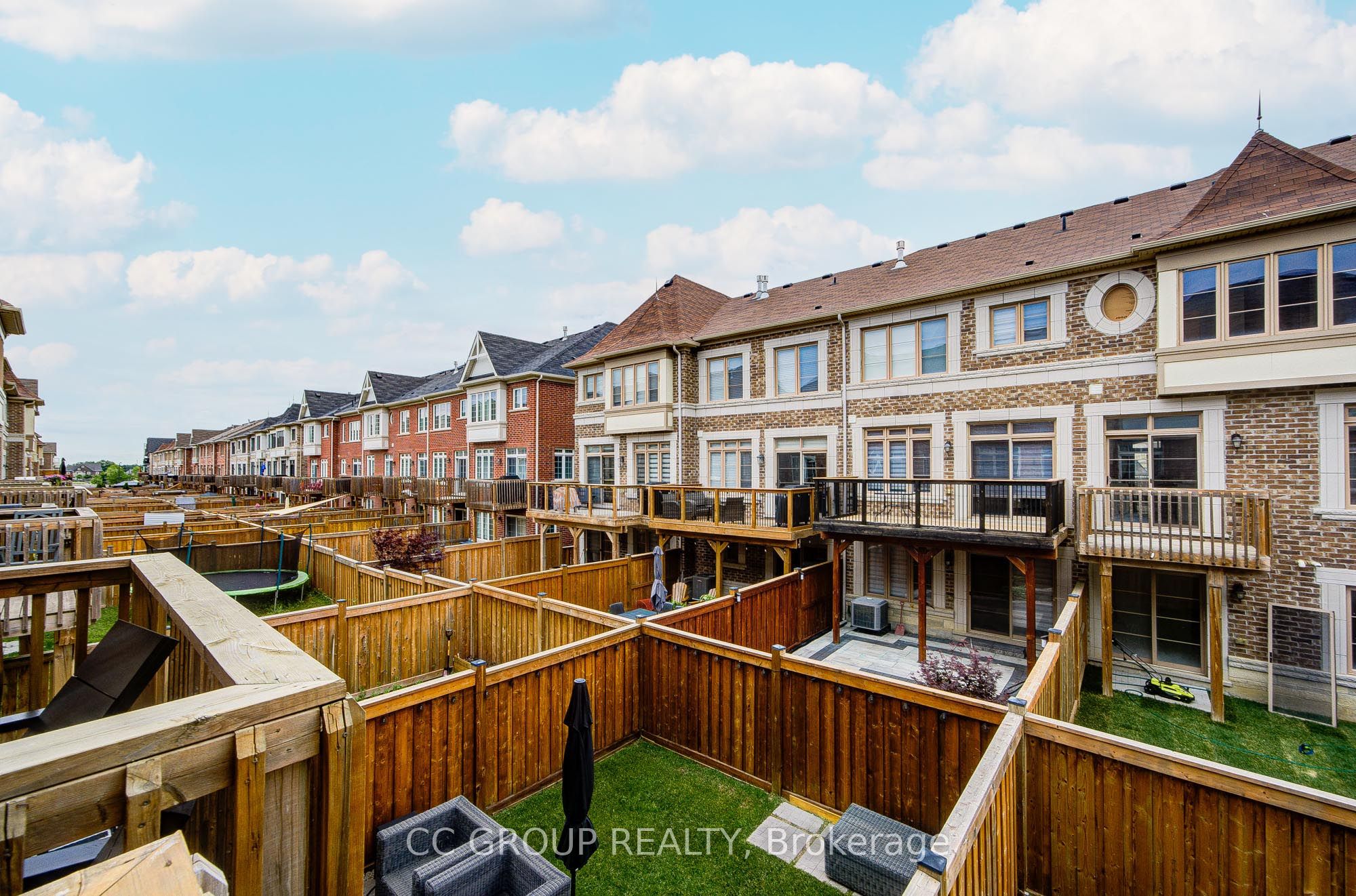 138 Farooq Boulevard S Property Photo 28