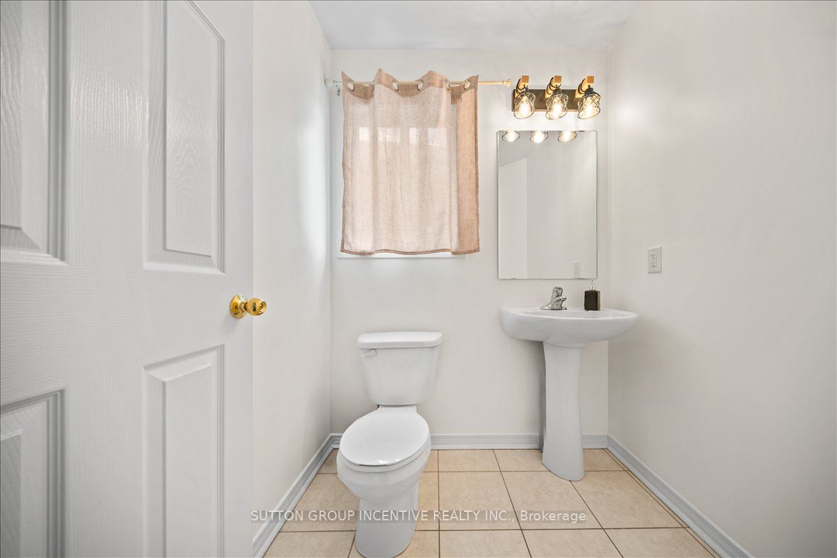 1200 Mary-lou Street Property Photo 9