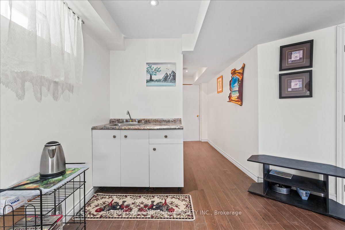 1200 Mary-lou Street Property Photo 32