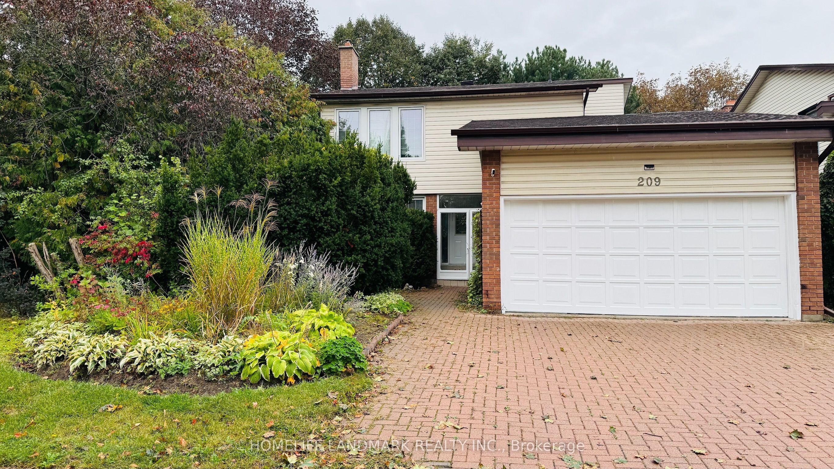 209 Willowbrook Road Property Photo 1