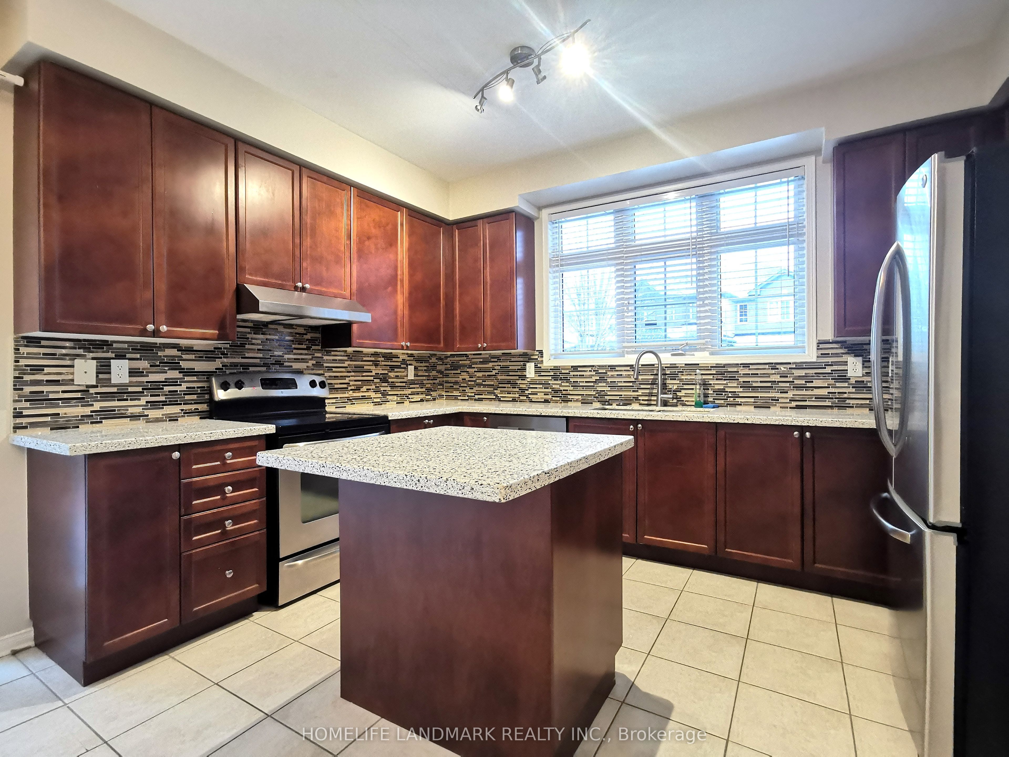 631 Fred Mclaren Boulevard Property Photo 4