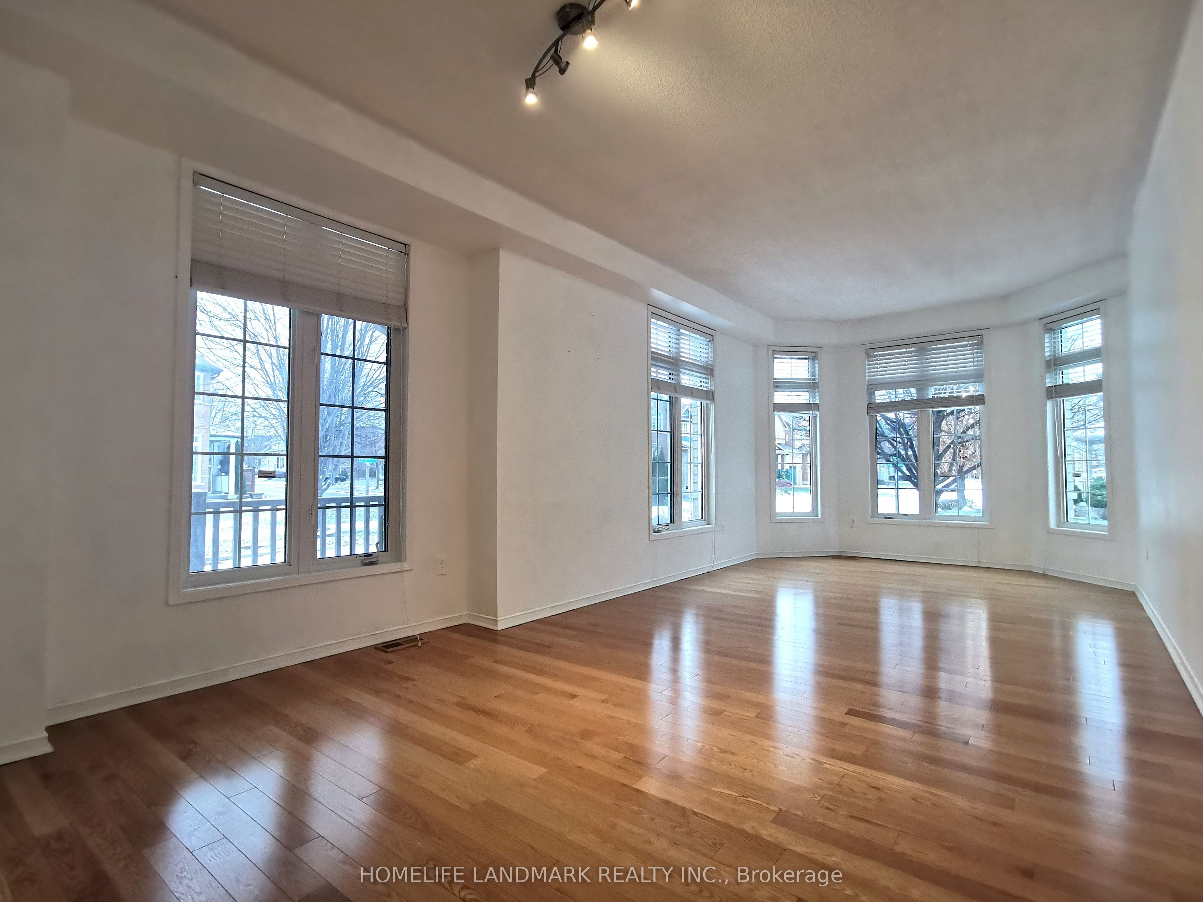 631 Fred Mclaren Boulevard Property Photo 10
