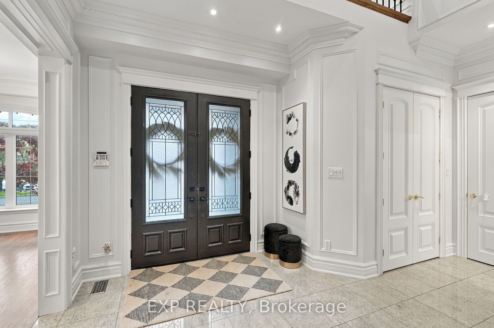412 Manhattan Drive Property Photo 3