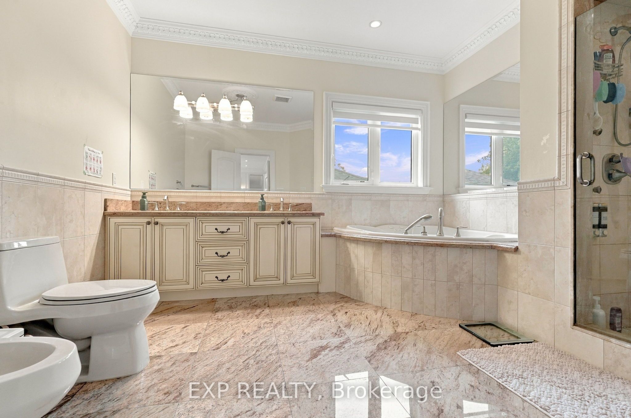 412 Manhattan Drive Property Photo 15