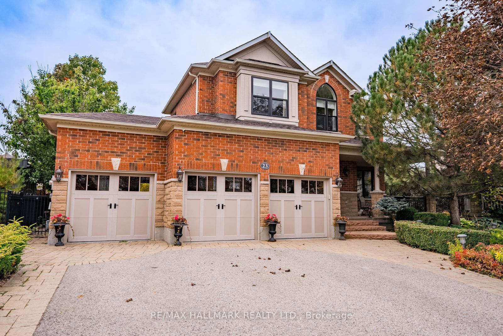 23 Maurovista Court Property Photo 1