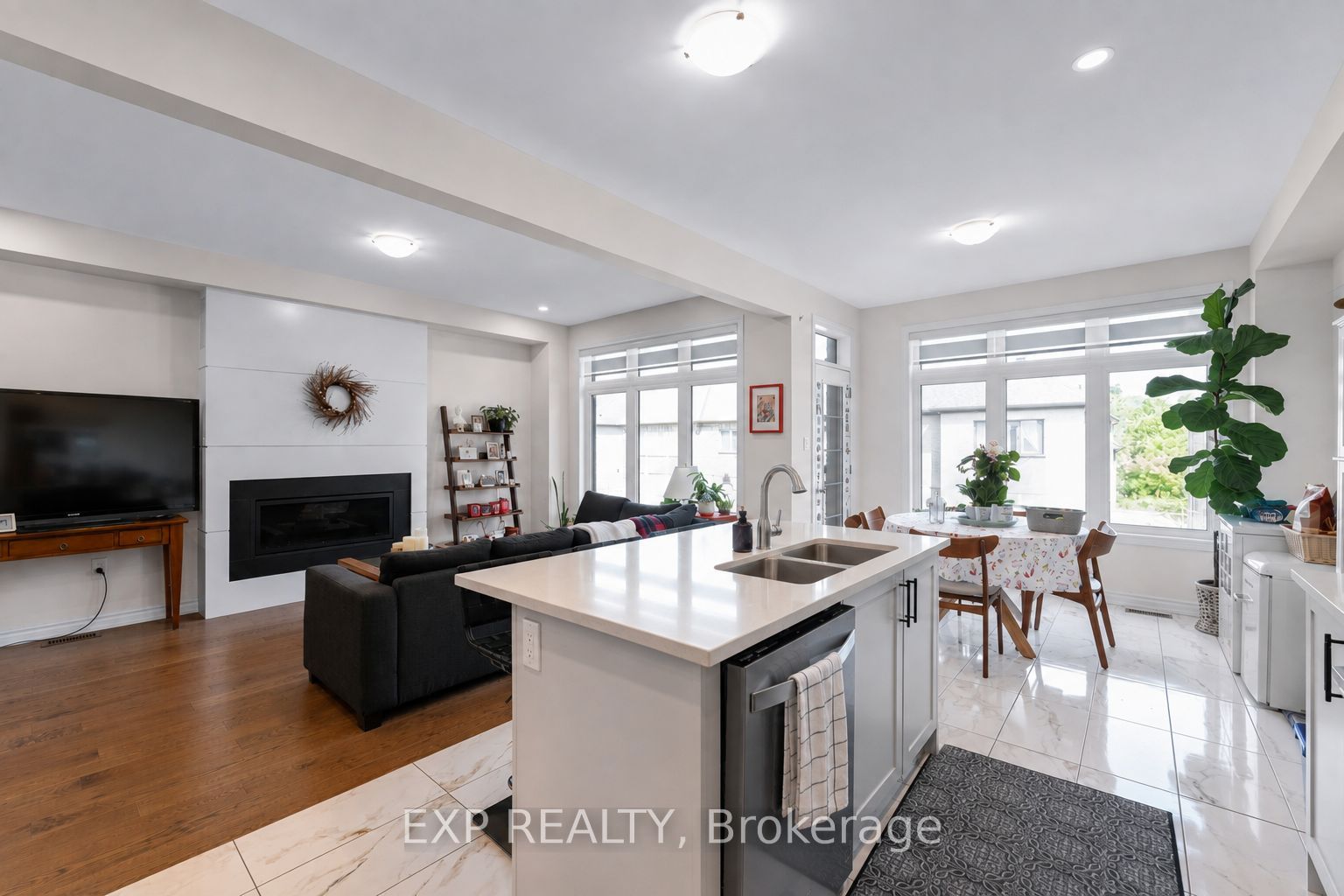 50 Kentledge Avenue N Property Photo 14