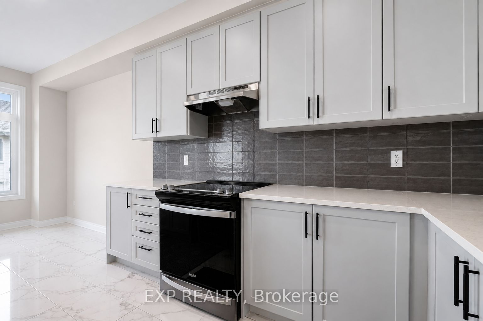 50 Kentledge Avenue N Property Photo 16