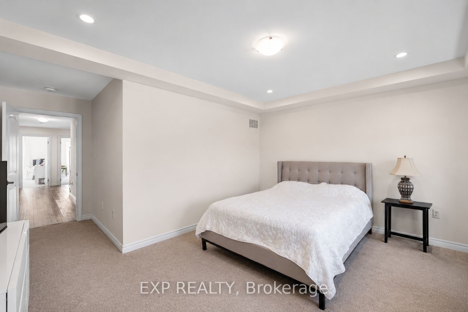 50 Kentledge Avenue N Property Photo 25