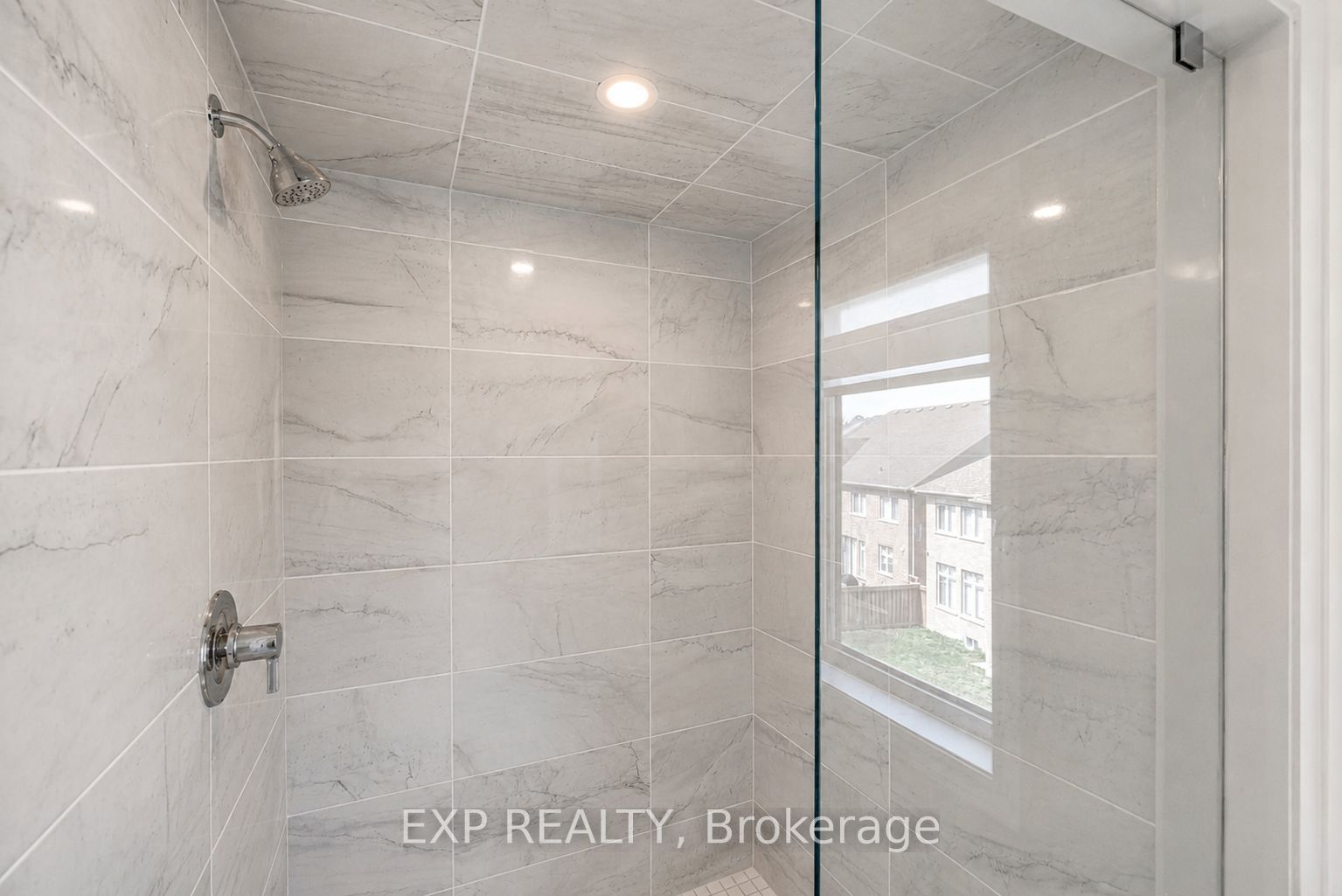 50 Kentledge Avenue N Property Photo 29