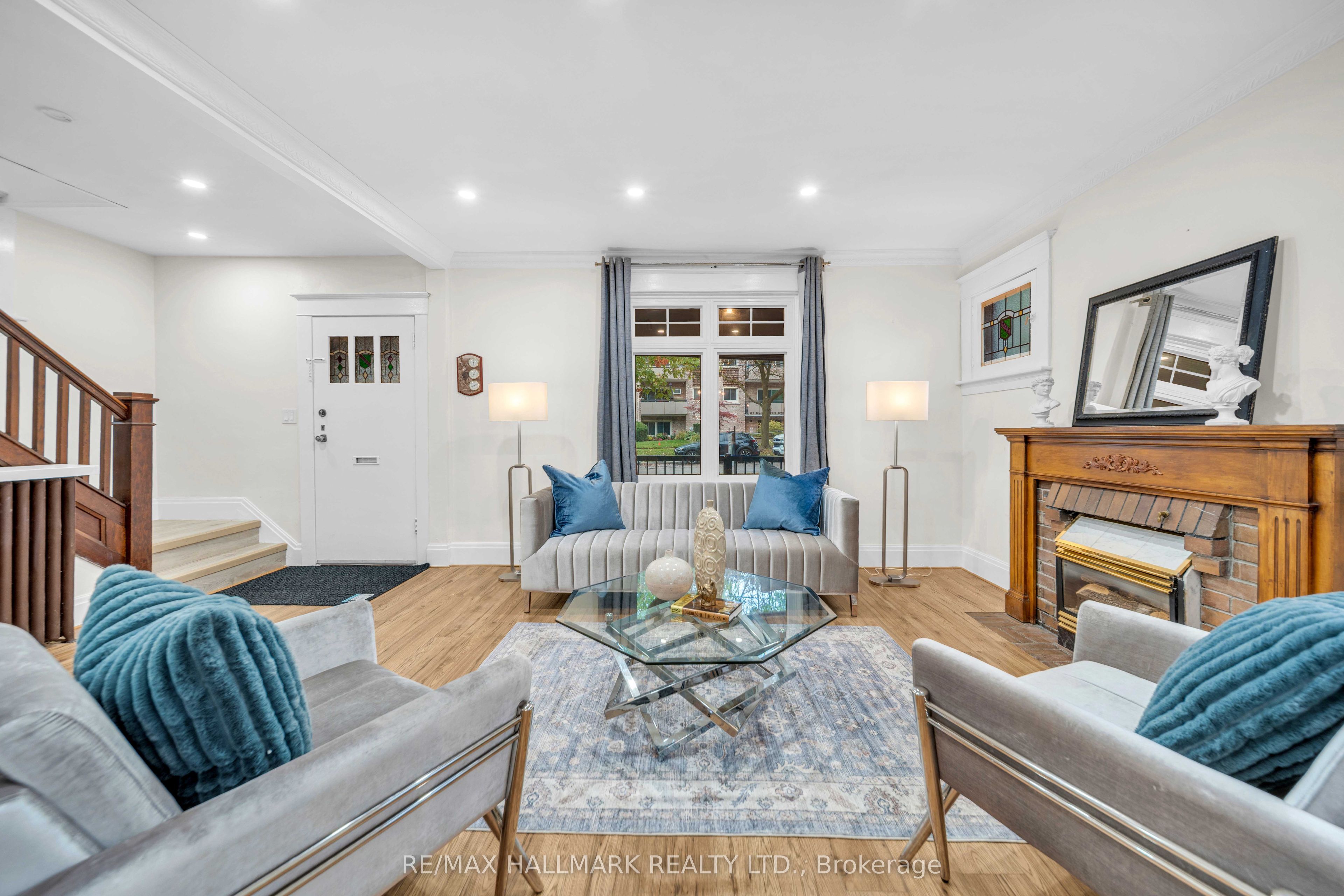 20 Elizabeth Street S Property Photo 4