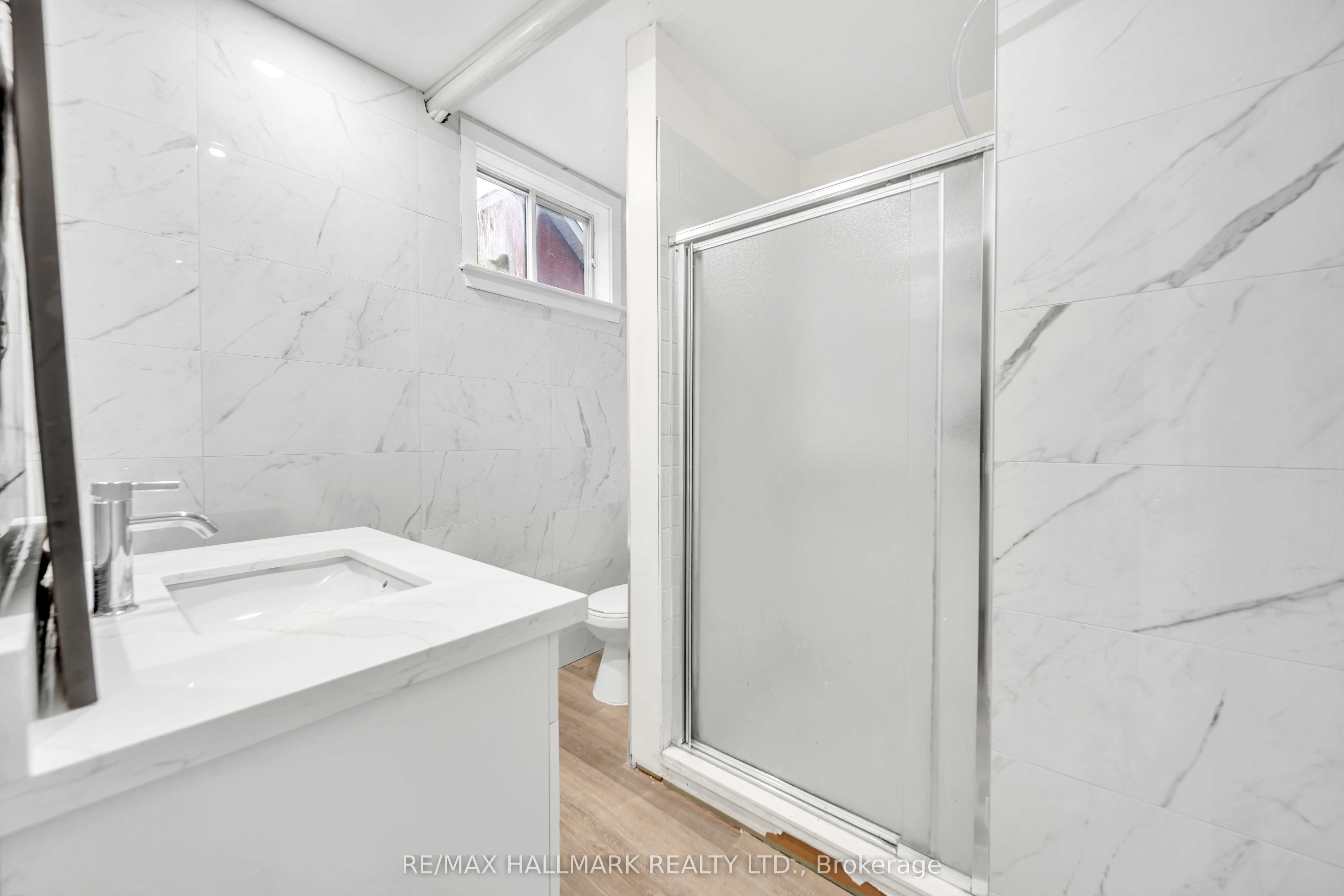 20 Elizabeth Street S Property Photo 9