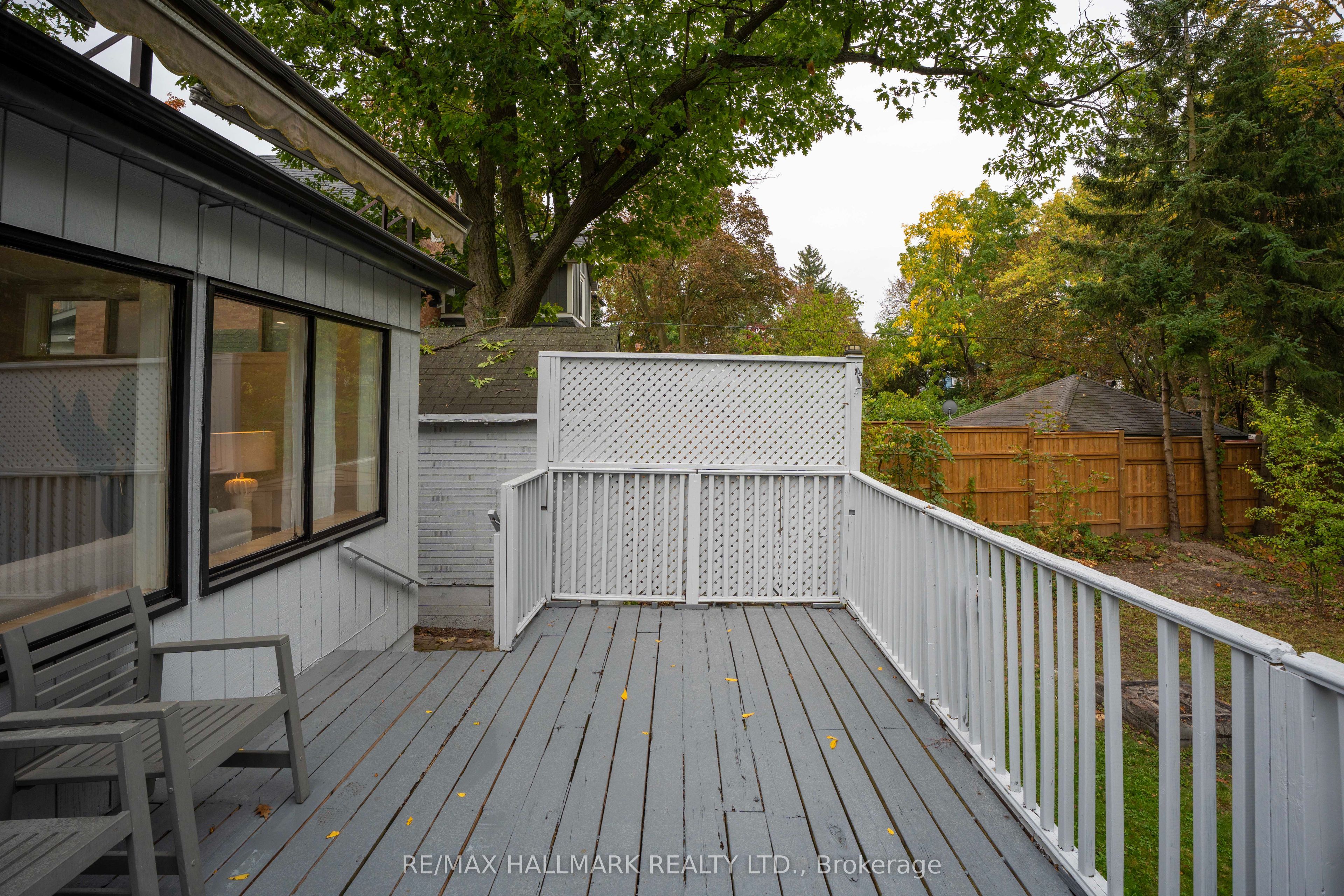 20 Elizabeth Street S Property Photo 10