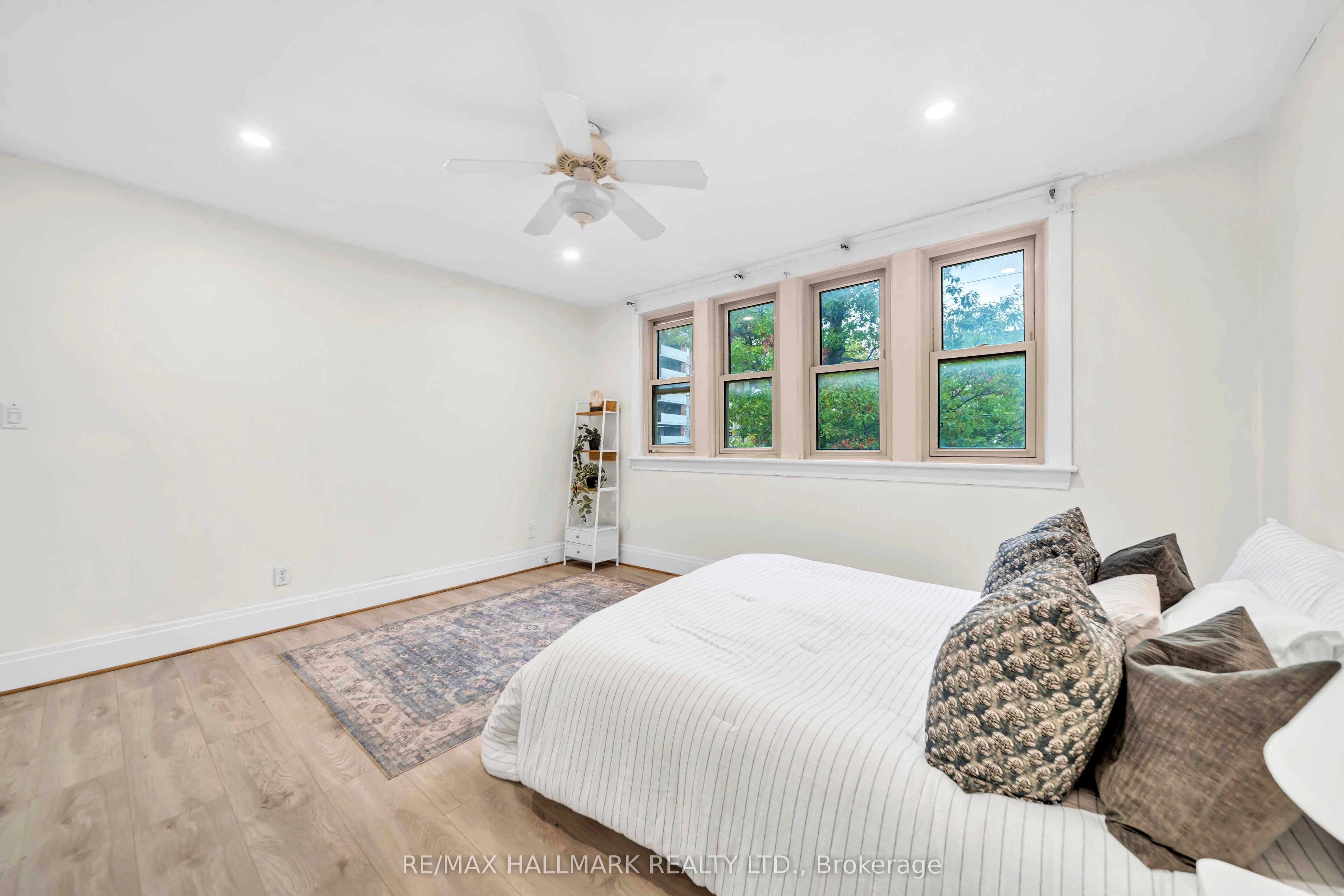 20 Elizabeth Street S Property Photo 13