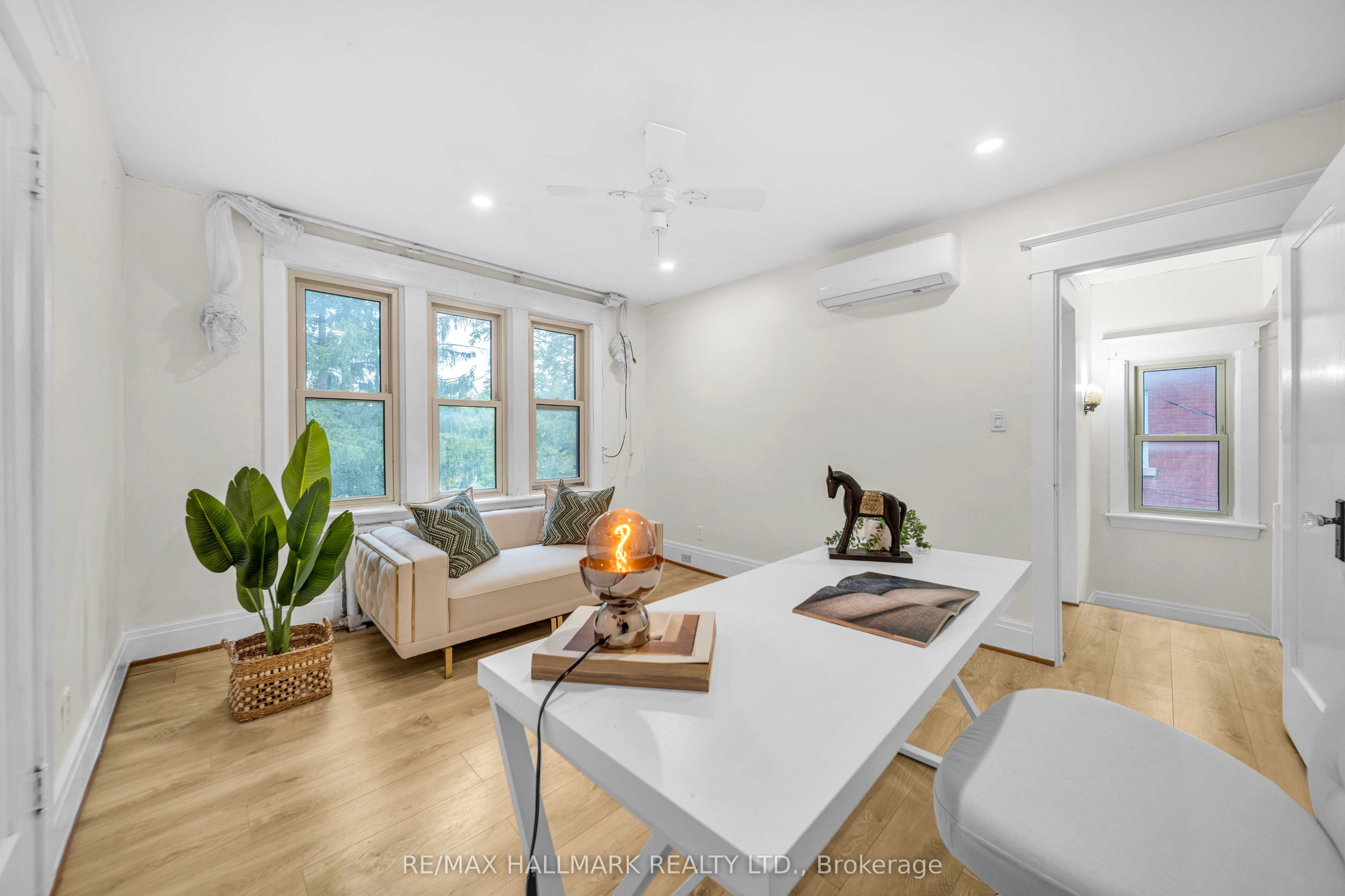 20 Elizabeth Street S Property Photo 14