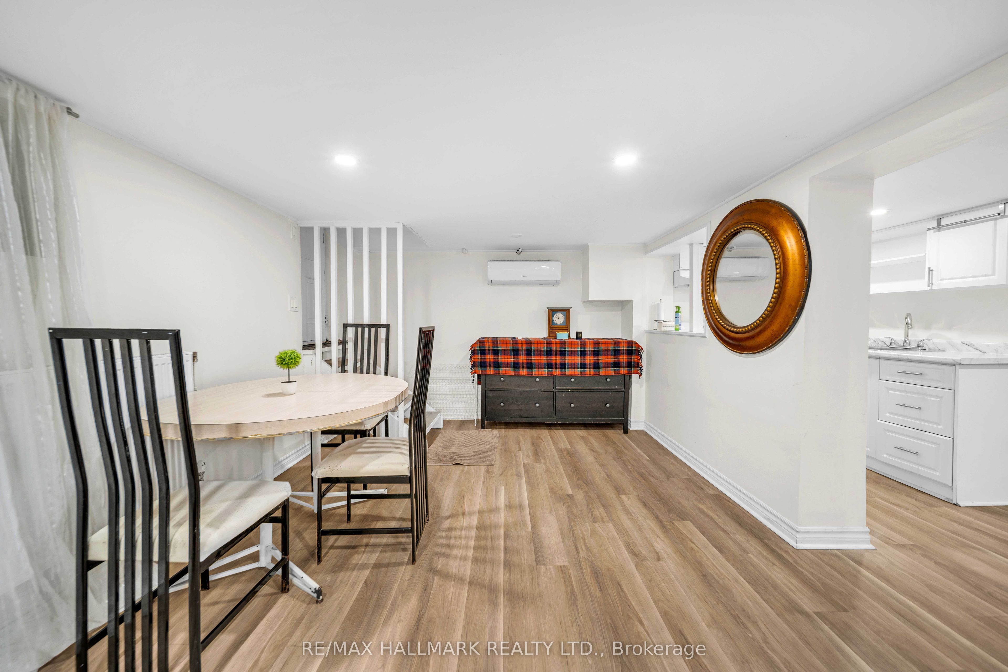 20 Elizabeth Street S Property Photo 17