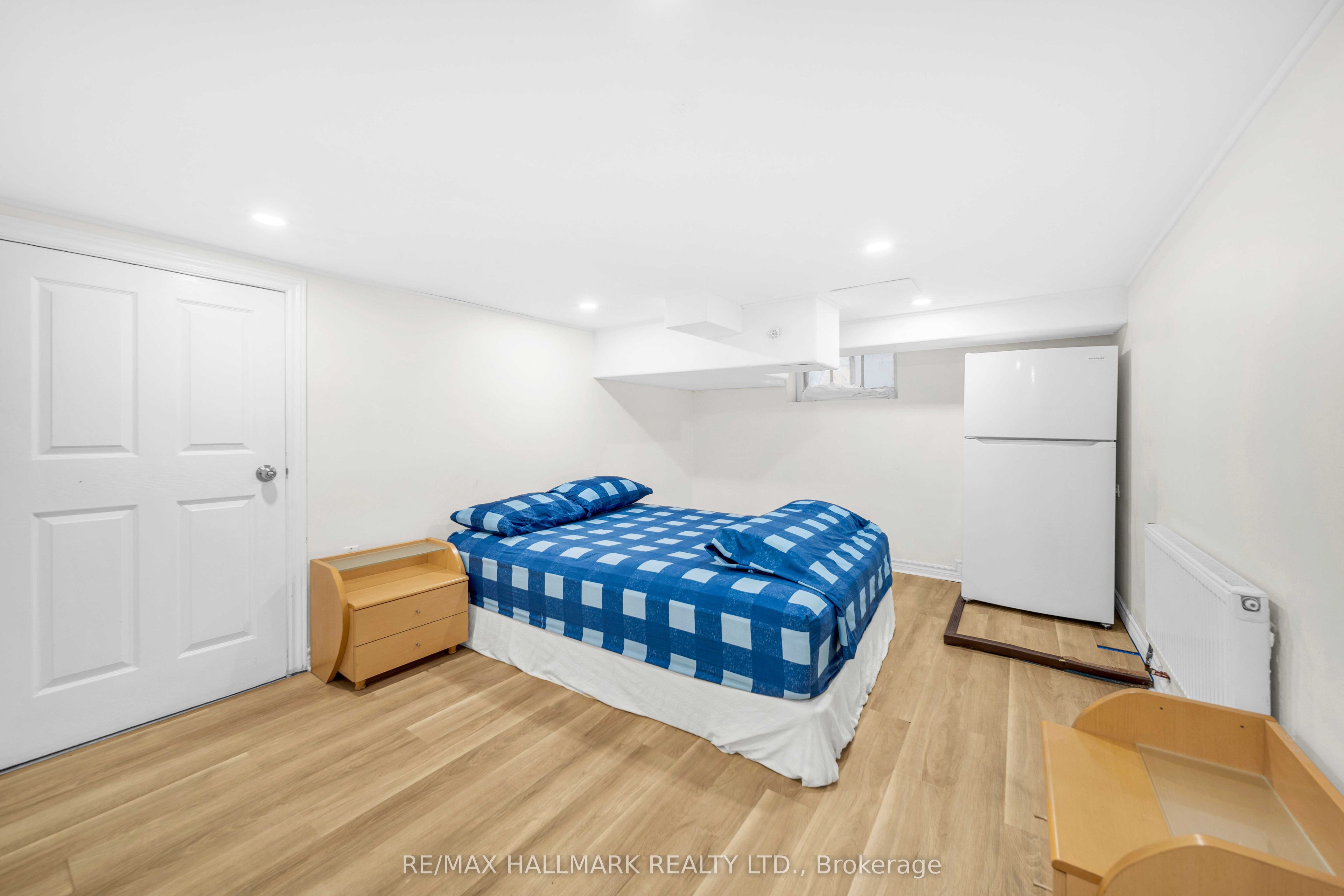 20 Elizabeth Street S Property Photo 20