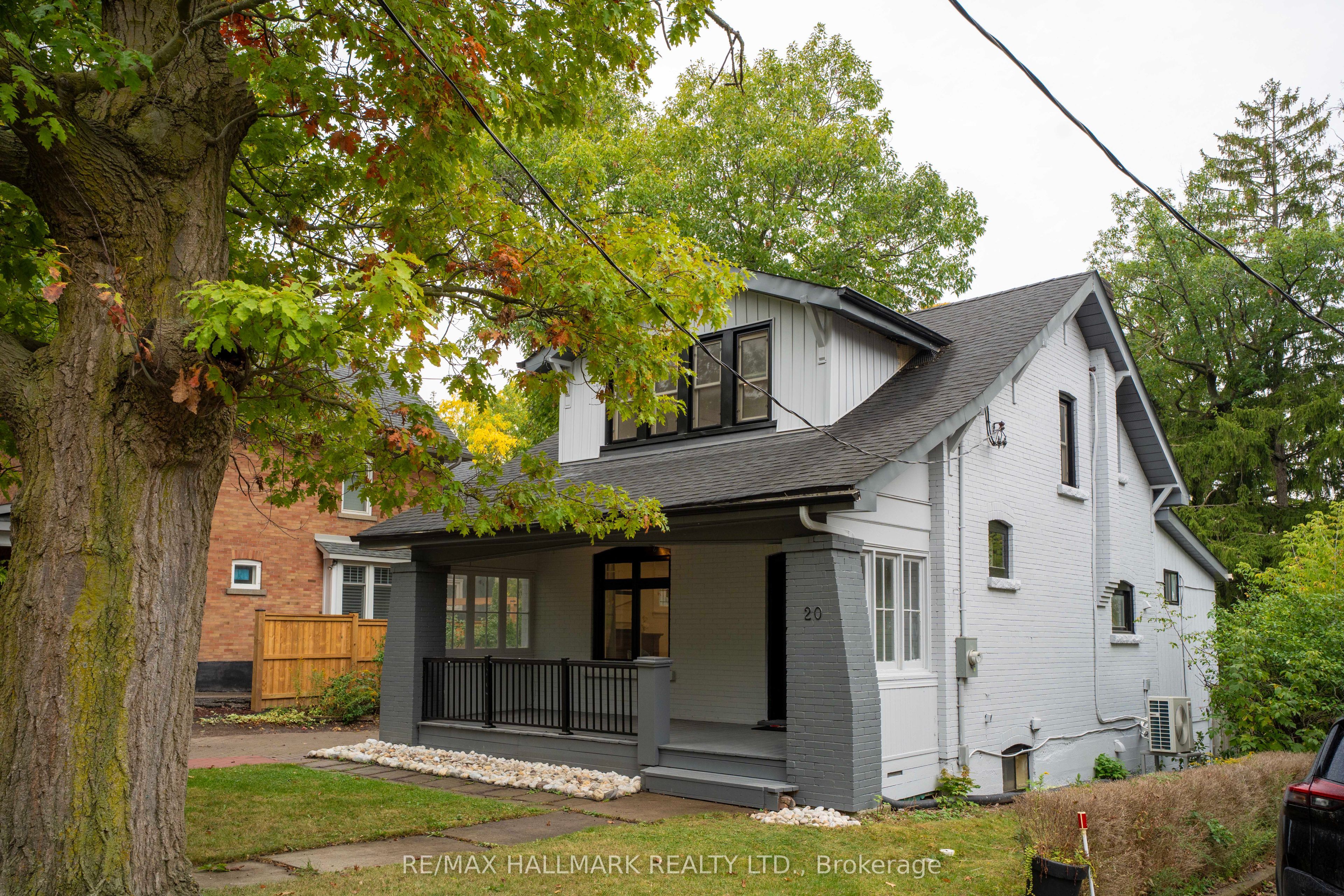 20 Elizabeth Street S Property Photo 25