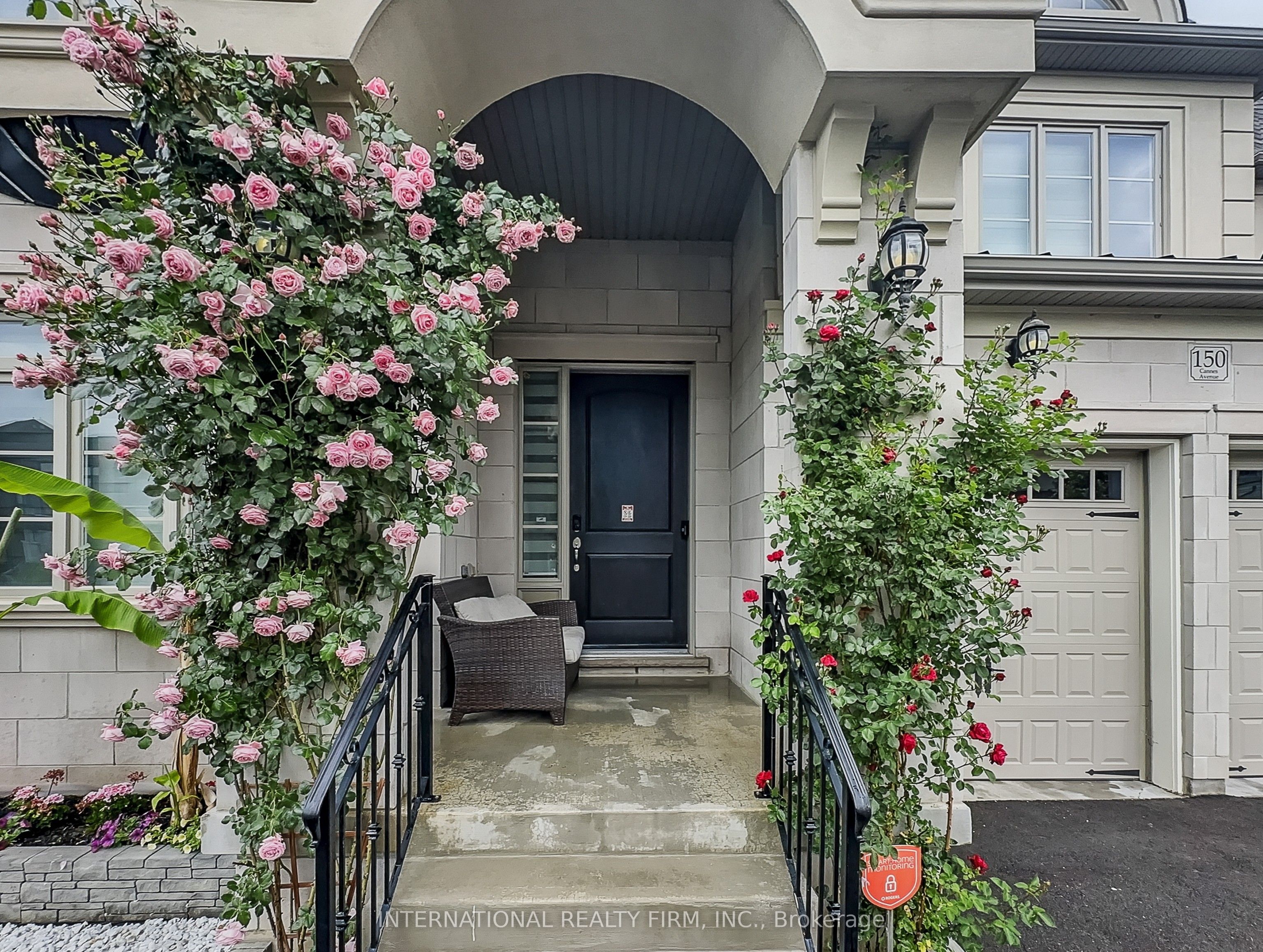 150 Cannes Avenue Property Photo 6