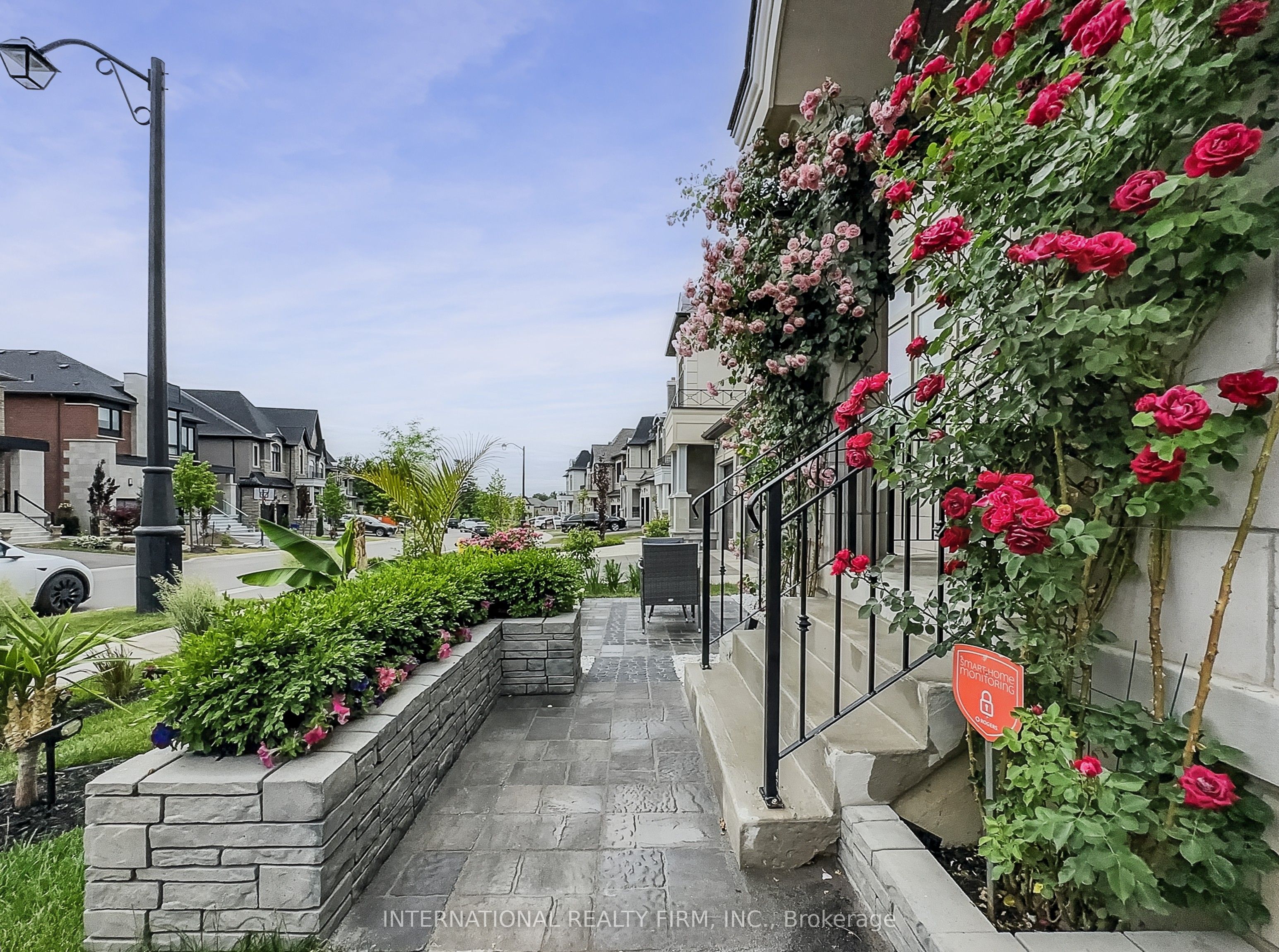 150 Cannes Avenue Property Photo 9